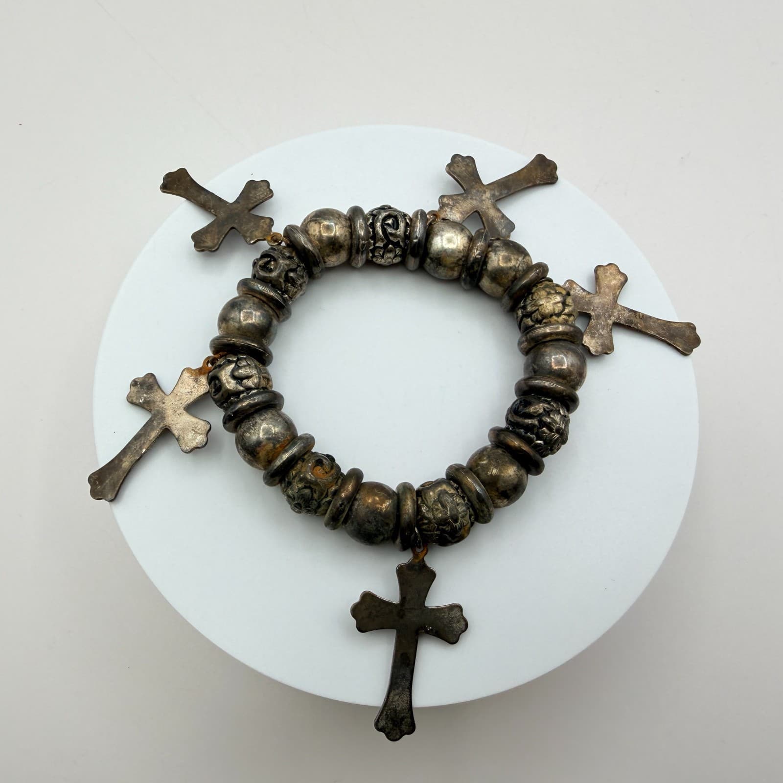 Vintage 80s Gunmeta Cross Charm Beaded Stretch Bracelet Religious Jewelry - Thumbnail 3