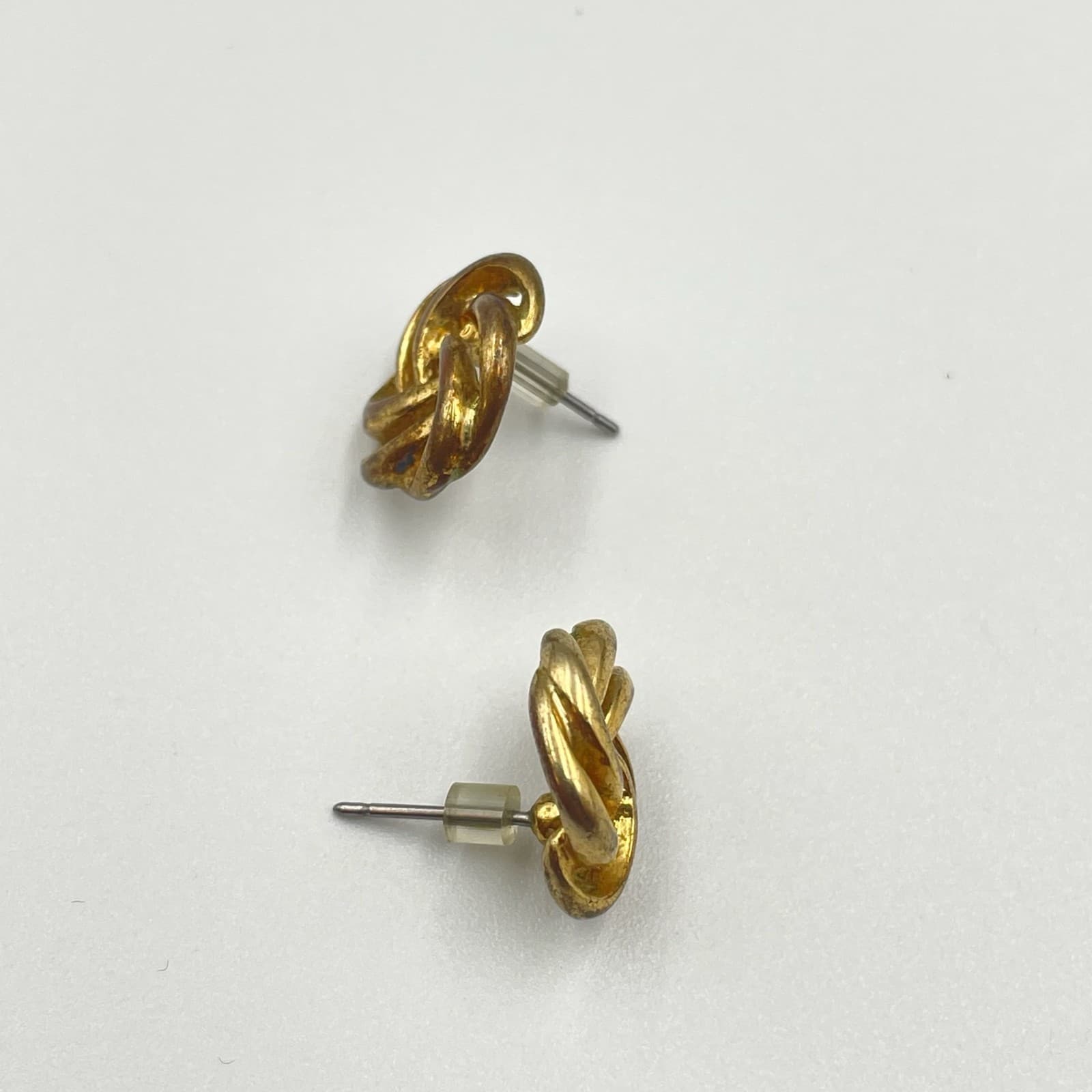 Vintage VTG Gold Tone Knot Stud Earrings Openwork Celtic Love Knot Style Pierced - Thumbnail 5