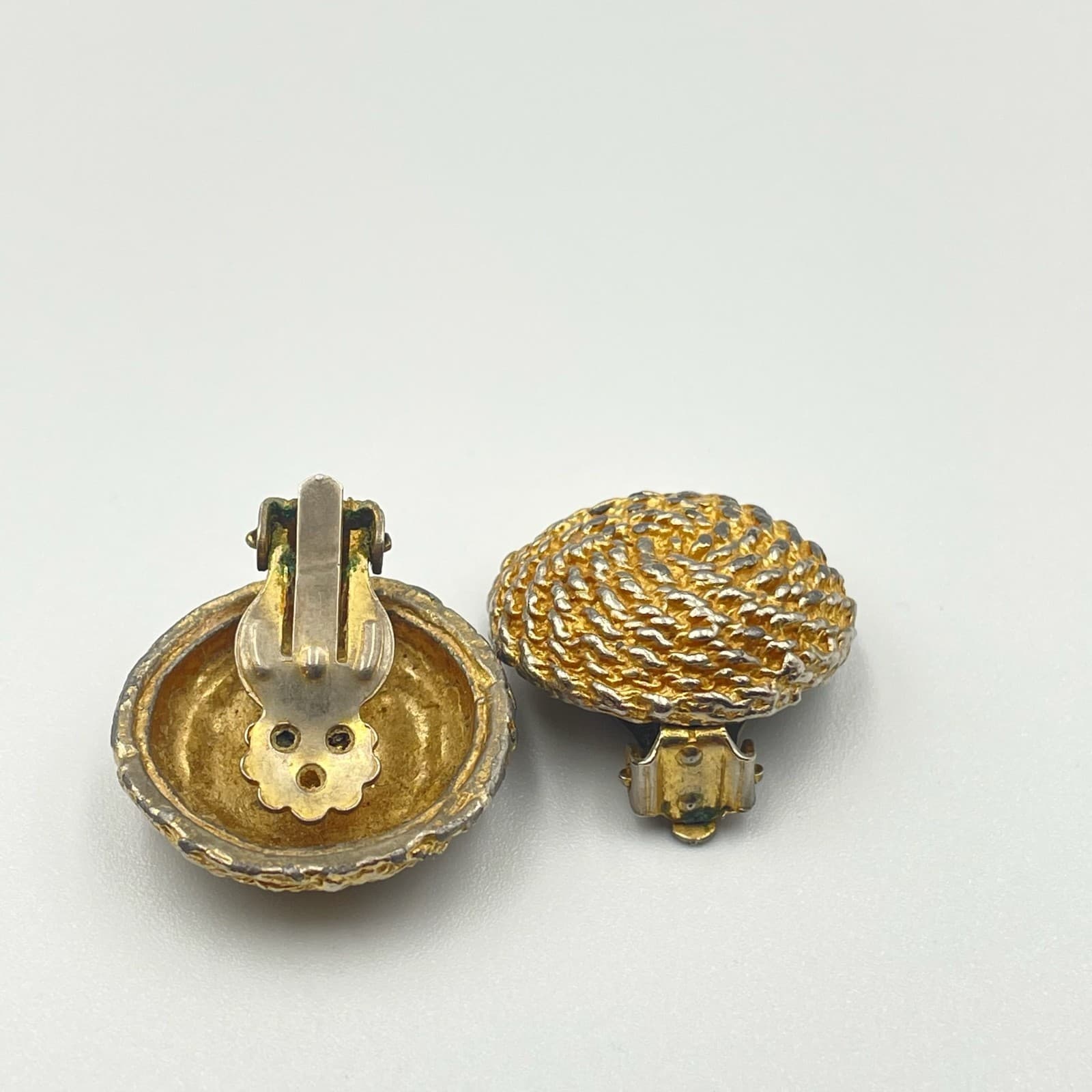 Vintage Gold Silver Tone Dome Clip Earrings Round Textured Swirl Knot Statement - Thumbnail 4