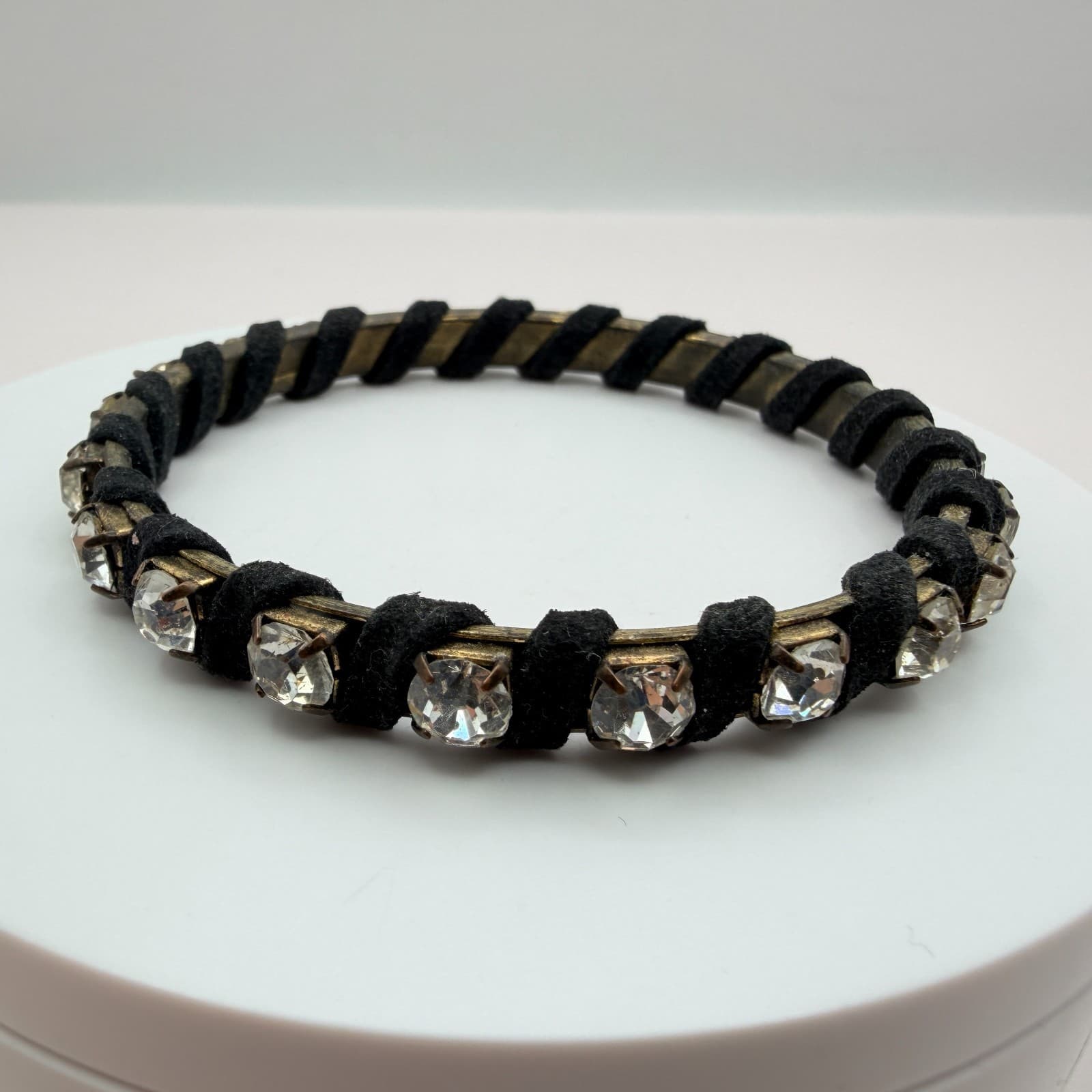 Vintage Y2K Gold Tone Black Suede Rhinestone Bracelet Women's Classic Jewelry - Thumbnail 4