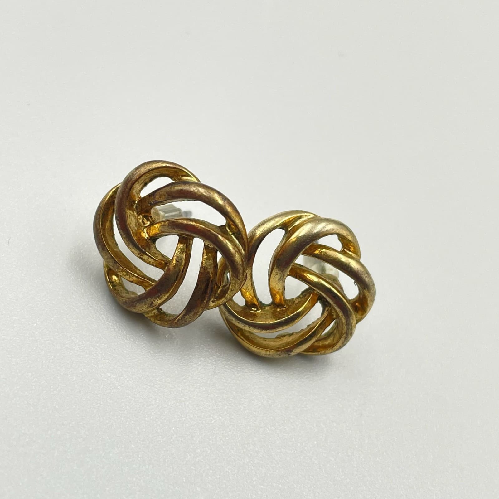 Vintage VTG Gold Tone Knot Stud Earrings Openwork Celtic Love Knot Style Pierced - Thumbnail 4