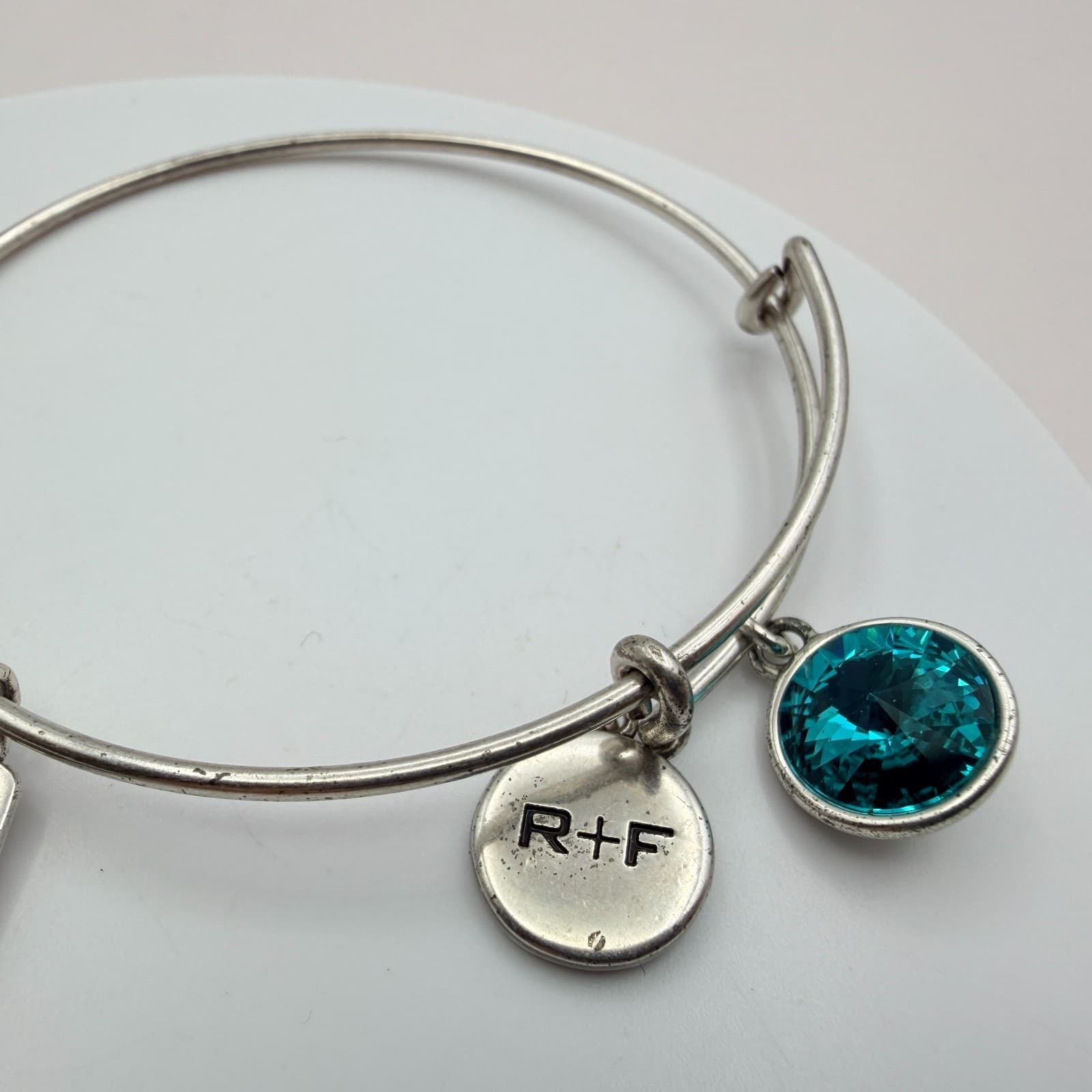 Vintage 90s Rodan + Fields Silver Tone Bangle Bracelet Women's Classic Jewelry - Thumbnail 2