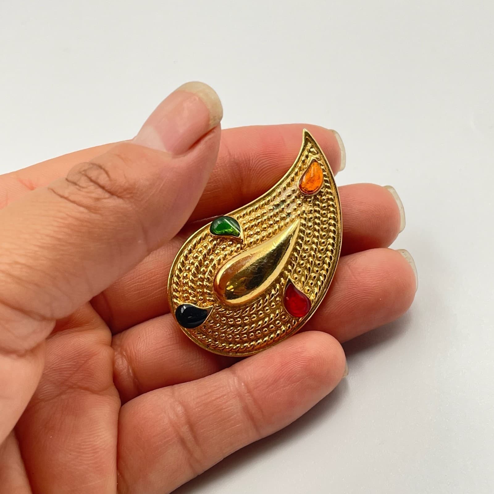 Vintage VTG Teardrop Paisley Brooch Pin Gold Tone Multi-Color Rhinestone - Thumbnail 6