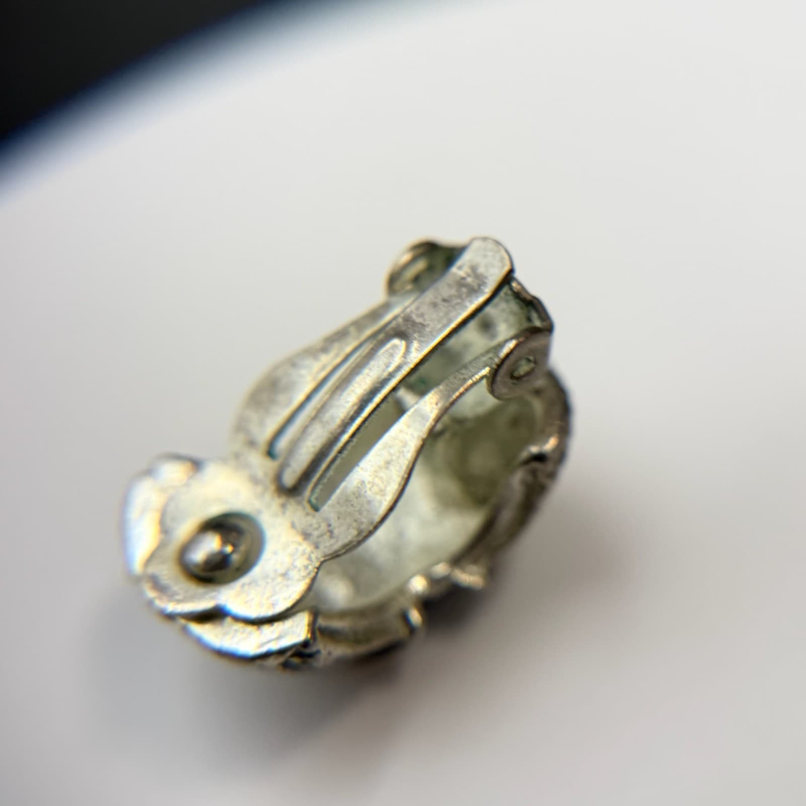 Vintage Pink Black Silver-Toned Barrel-Shaped Fashion Clip-On Enamel Earrings - Thumbnail 13