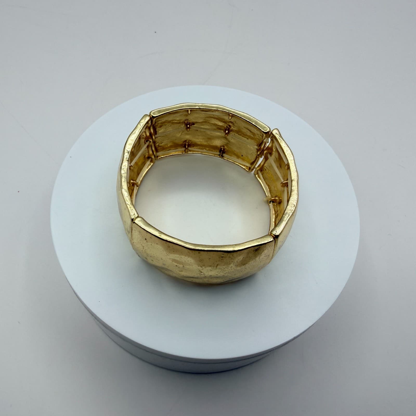 Vintage 80s Hammered Gold Tone Chunky Wide Stretch Cuff Bracelet Jewelry - Thumbnail 4