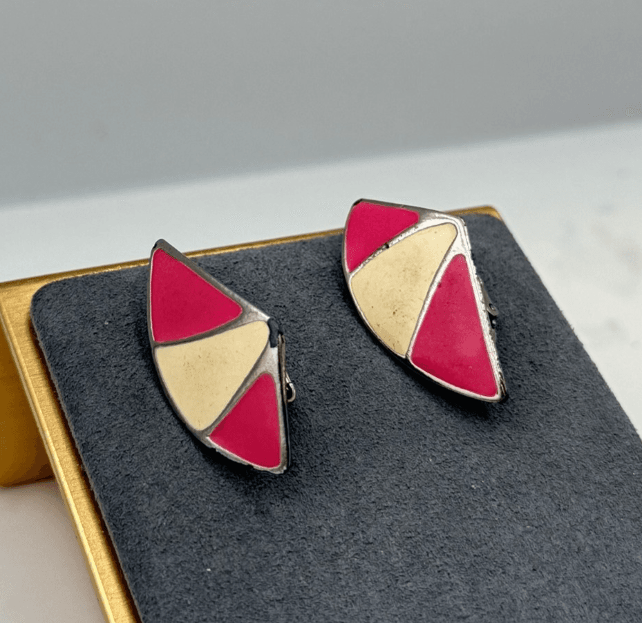 Vintage Hot Pink White Silver-Tone Abstract Geometric Enamel Clip-On Earrings - Image 1