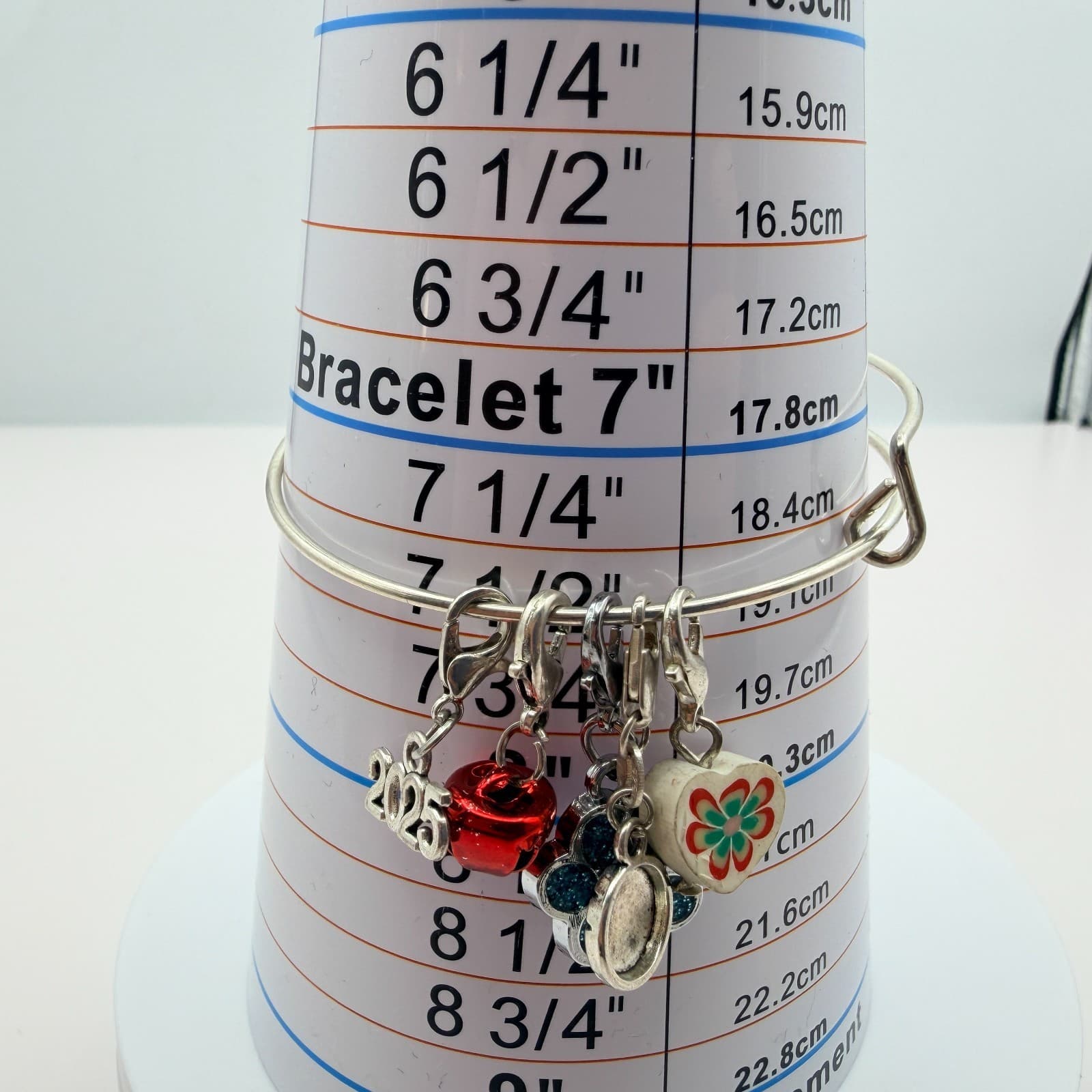 Vintage 90s Silver Tone Charm Bangle Bracelet Women's Classic Fashion Jewelry - Thumbnail 7