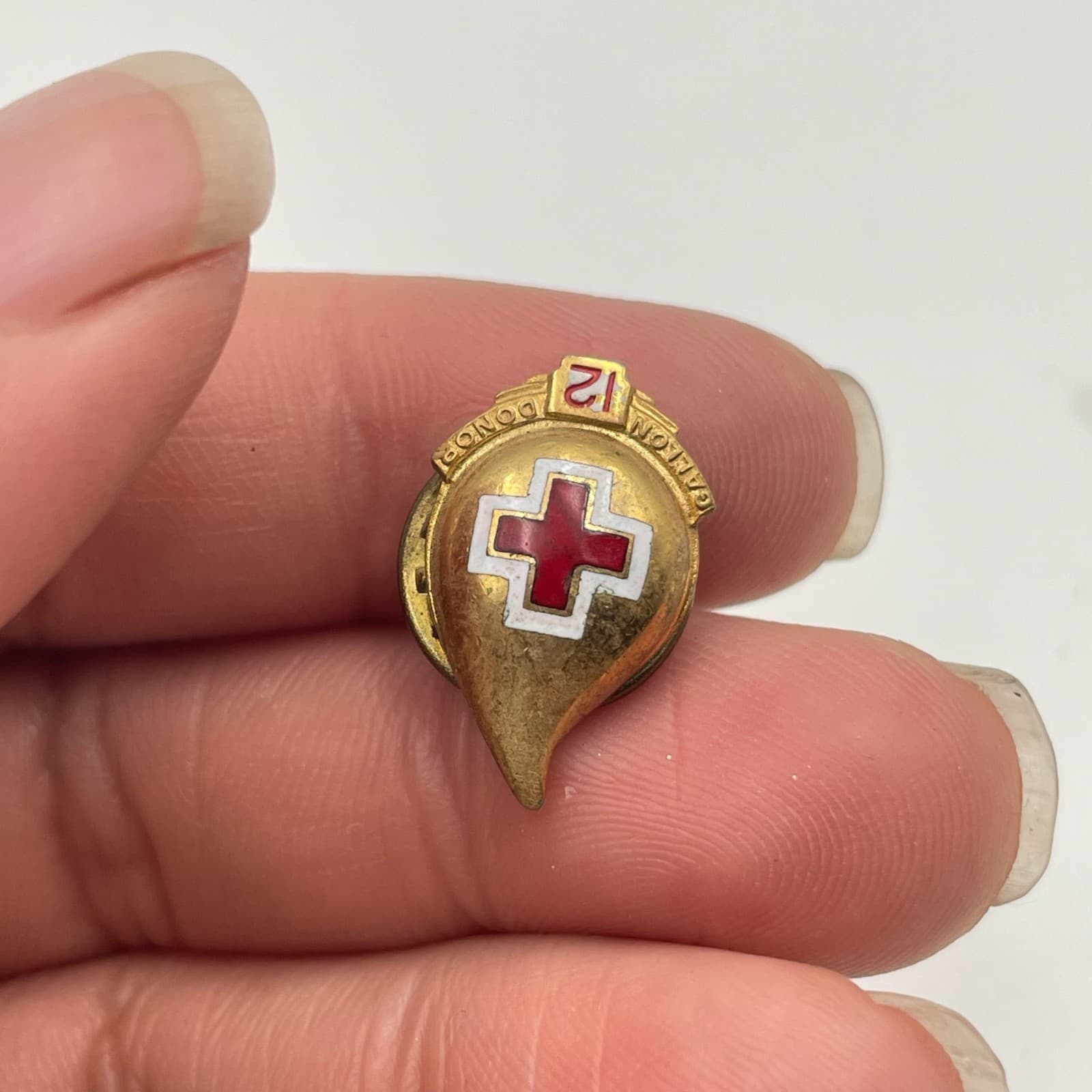 Vintage VTG Cross 12 Gallon Blood Donor Lapel Pin Gold Enamel Brooch Award - Thumbnail 6