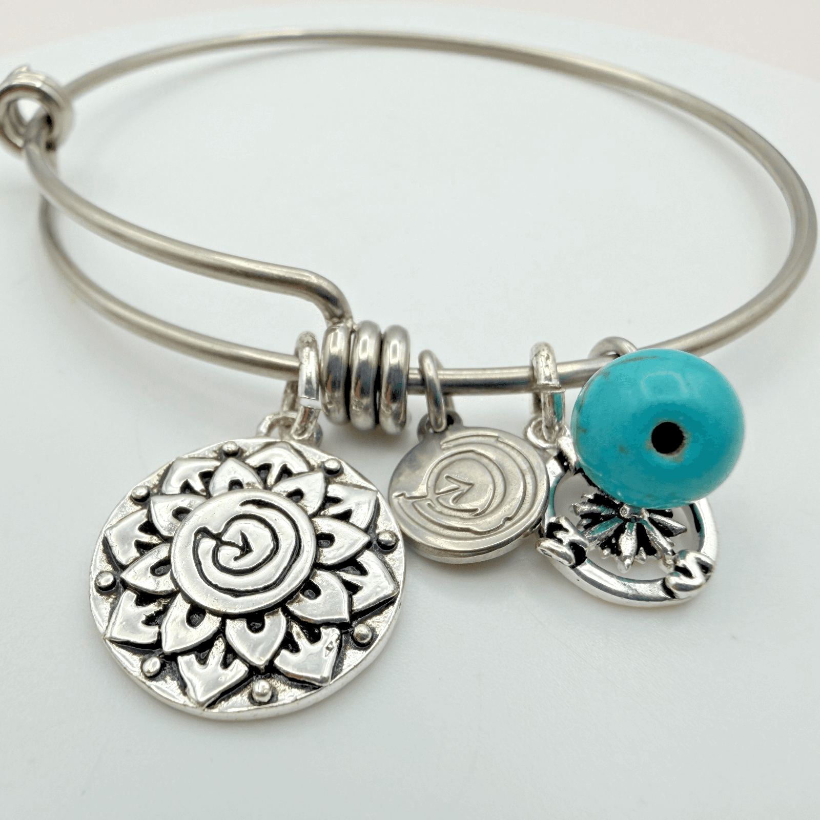 Vintage 90s Silver Tone Adjustable Charm Bracelet Turquoise Classic Jewelry - Image 1