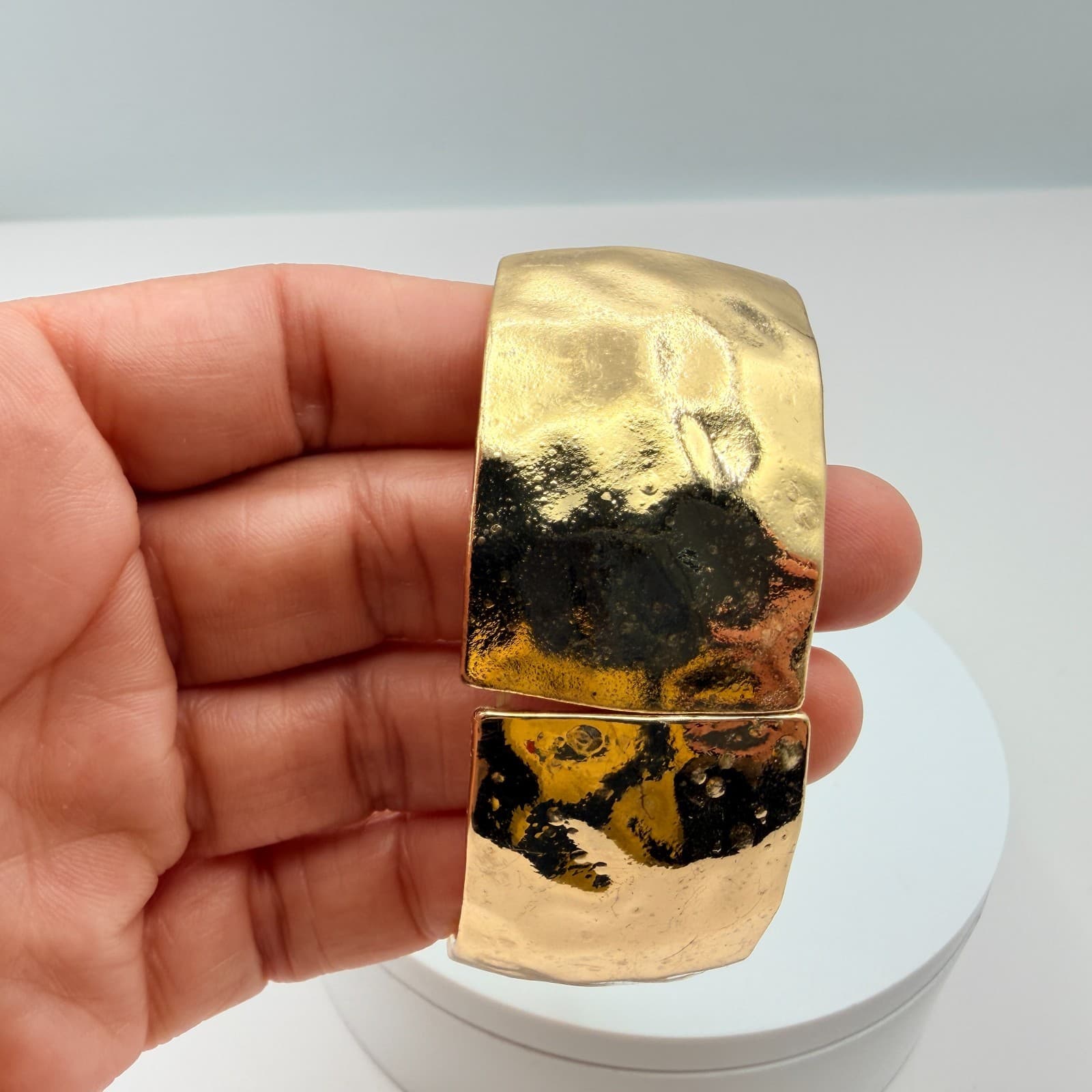 Vintage 80s Hammered Gold Tone Chunky Wide Stretch Cuff Bracelet Jewelry - Thumbnail 7