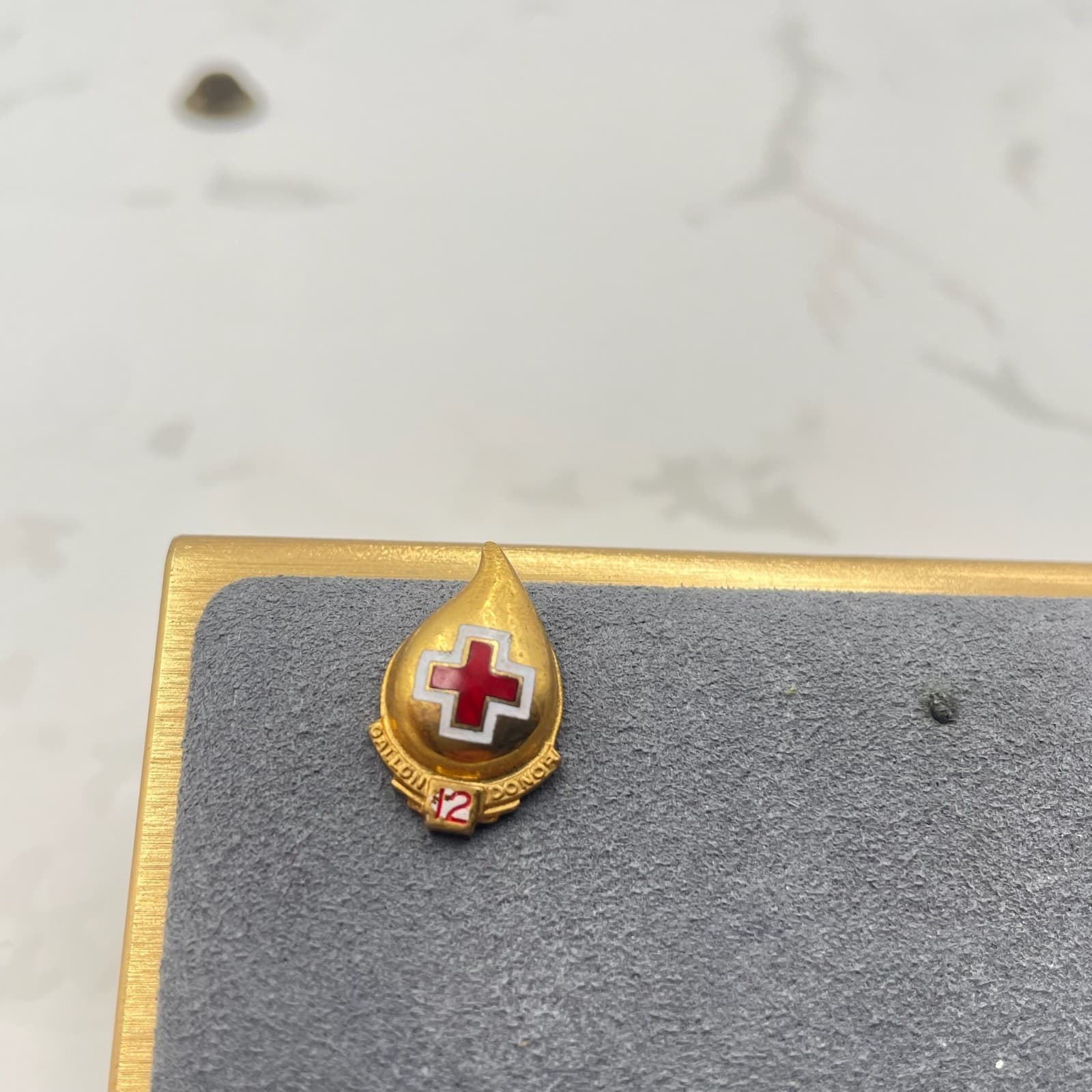 Vintage VTG Cross 12 Gallon Blood Donor Lapel Pin Gold Enamel Brooch Award - Thumbnail 5