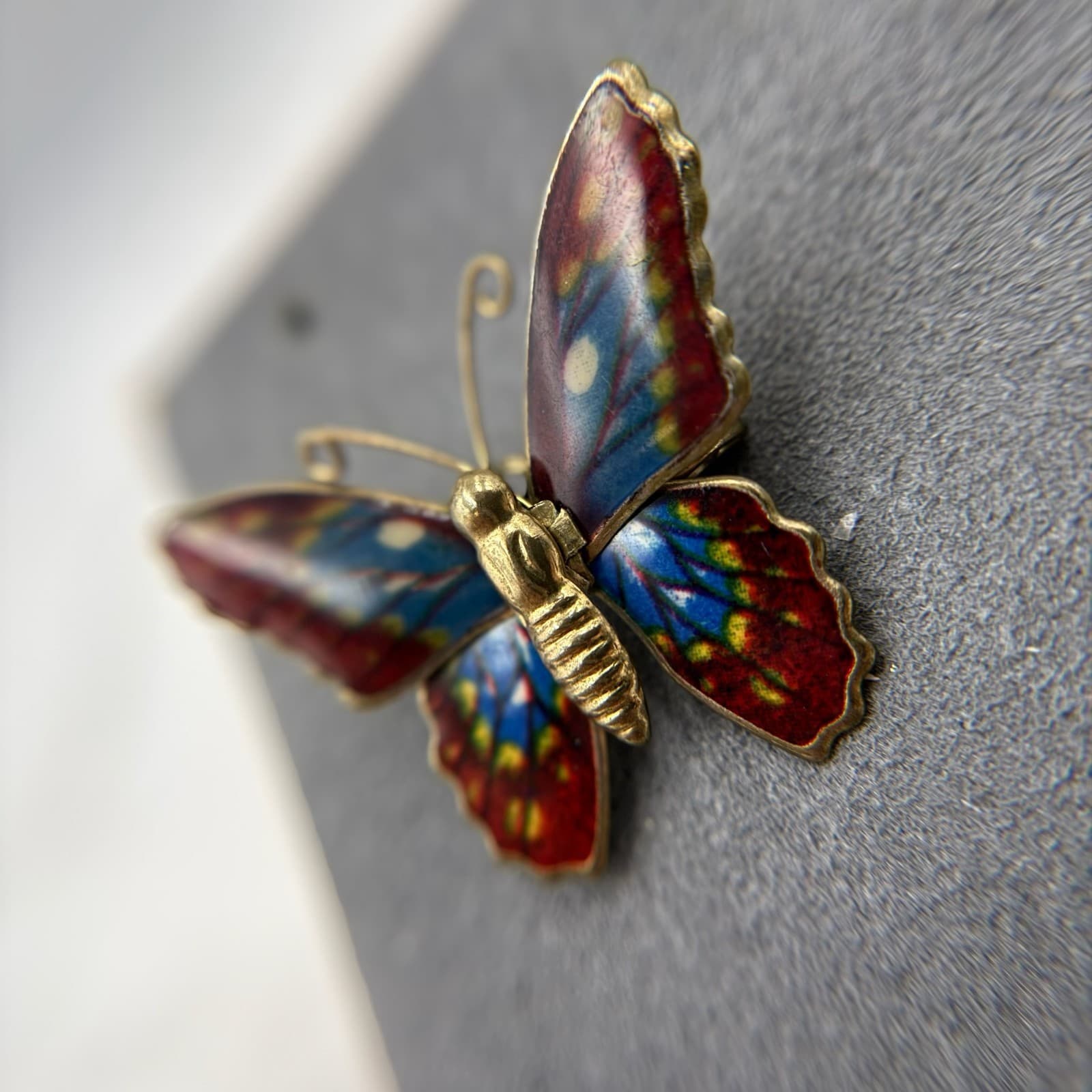 Vintage Butterfly Multicolored Hand-Painted Gold-Toned Retro Enamel Brooch Pin - Thumbnail 7