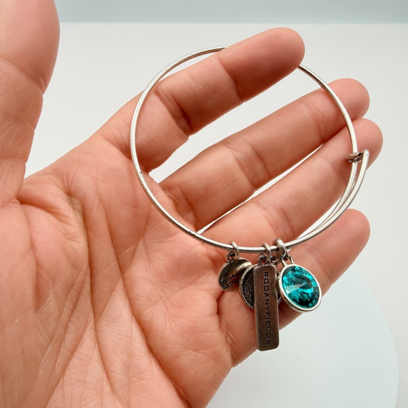 Vintage 90s Rodan + Fields Silver Tone Bangle Bracelet Women's Classic Jewelry - Thumbnail 8