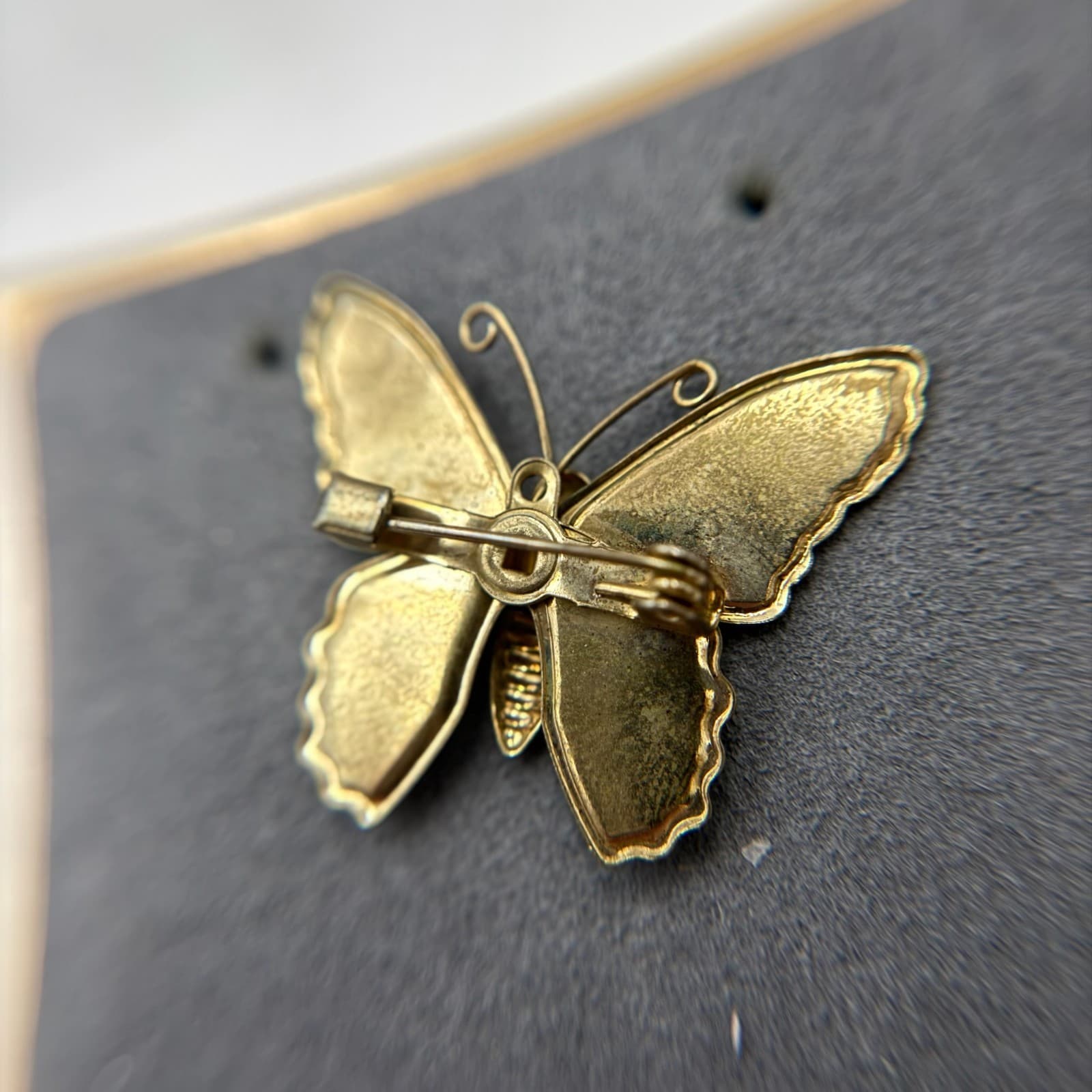 Vintage Butterfly Multicolored Hand-Painted Gold-Toned Retro Enamel Brooch Pin - Thumbnail 8