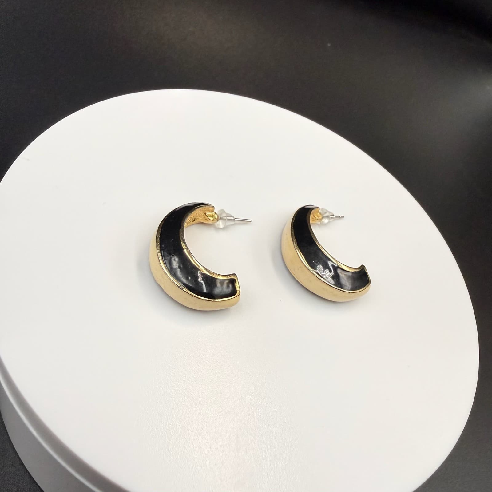 Vintage Black Enamel & Gold-Tone Post Back Chunky C-Hoop Earrings For Womens - Thumbnail 10