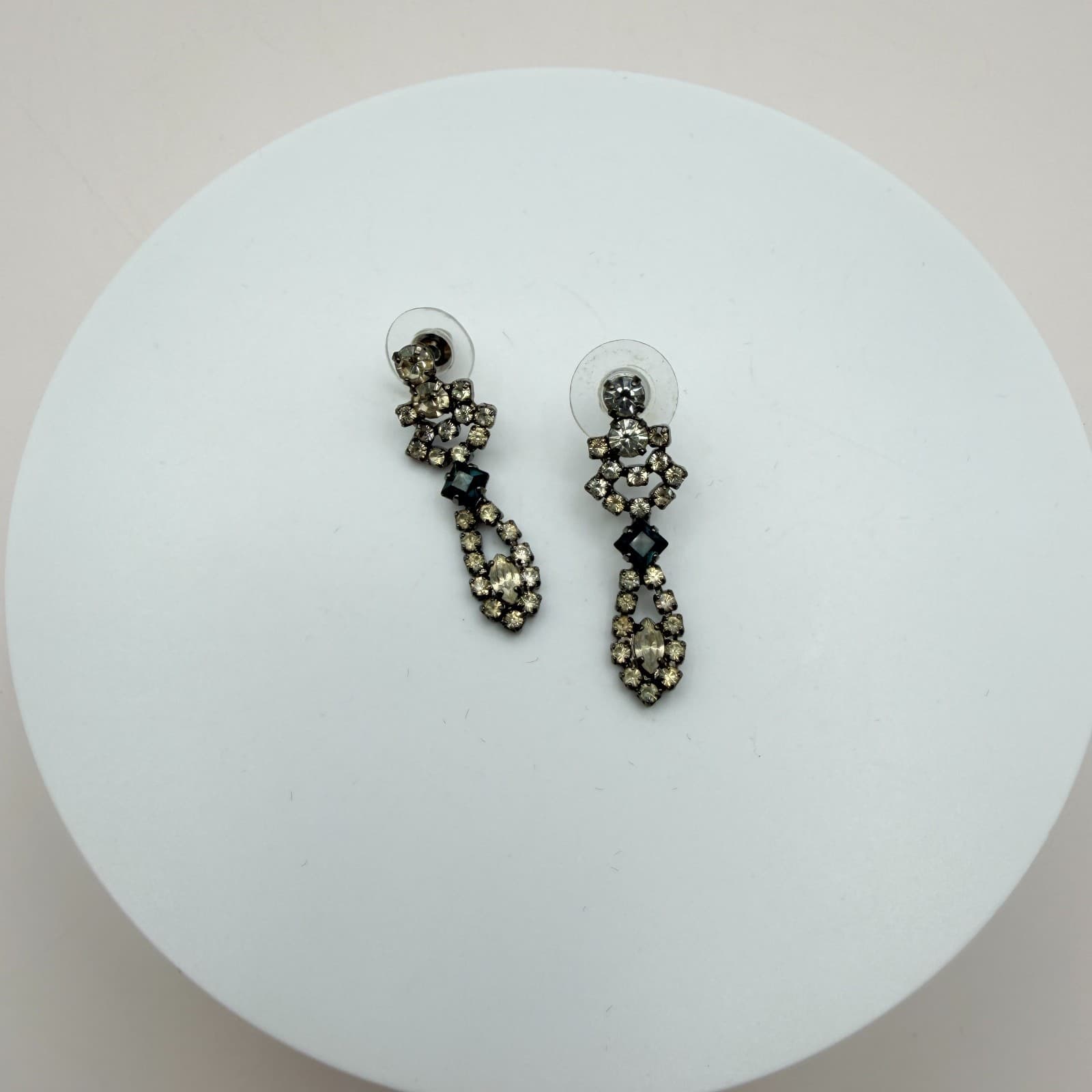 Vintage 80s Revival Chandelier Dangle Earrings Smokey Rhinestone Classic Jewelry - Thumbnail 3