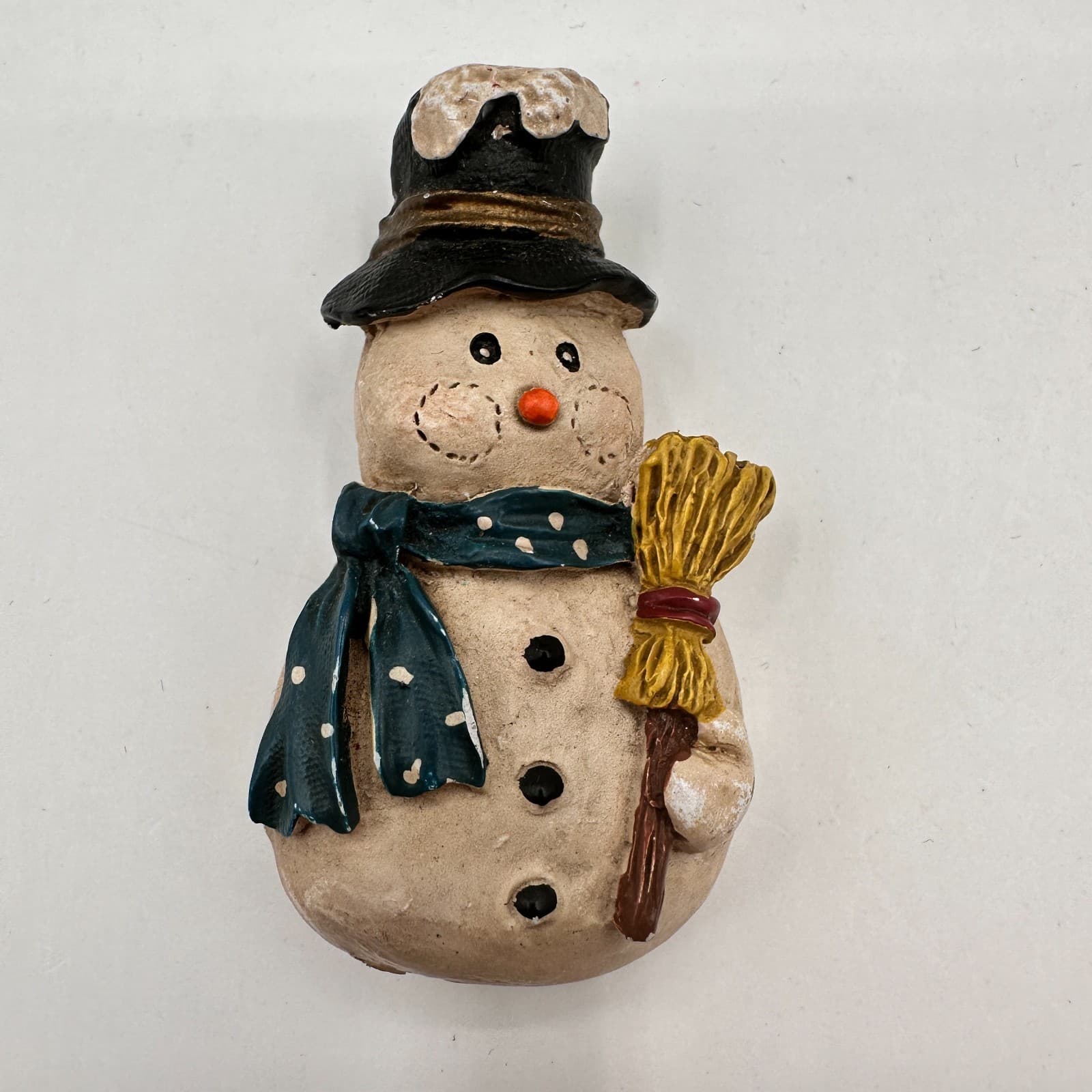 Vintage 90s Snowman Brooch Set Painted Winter Holiday Pins Fashion Jewelry - Thumbnail 3