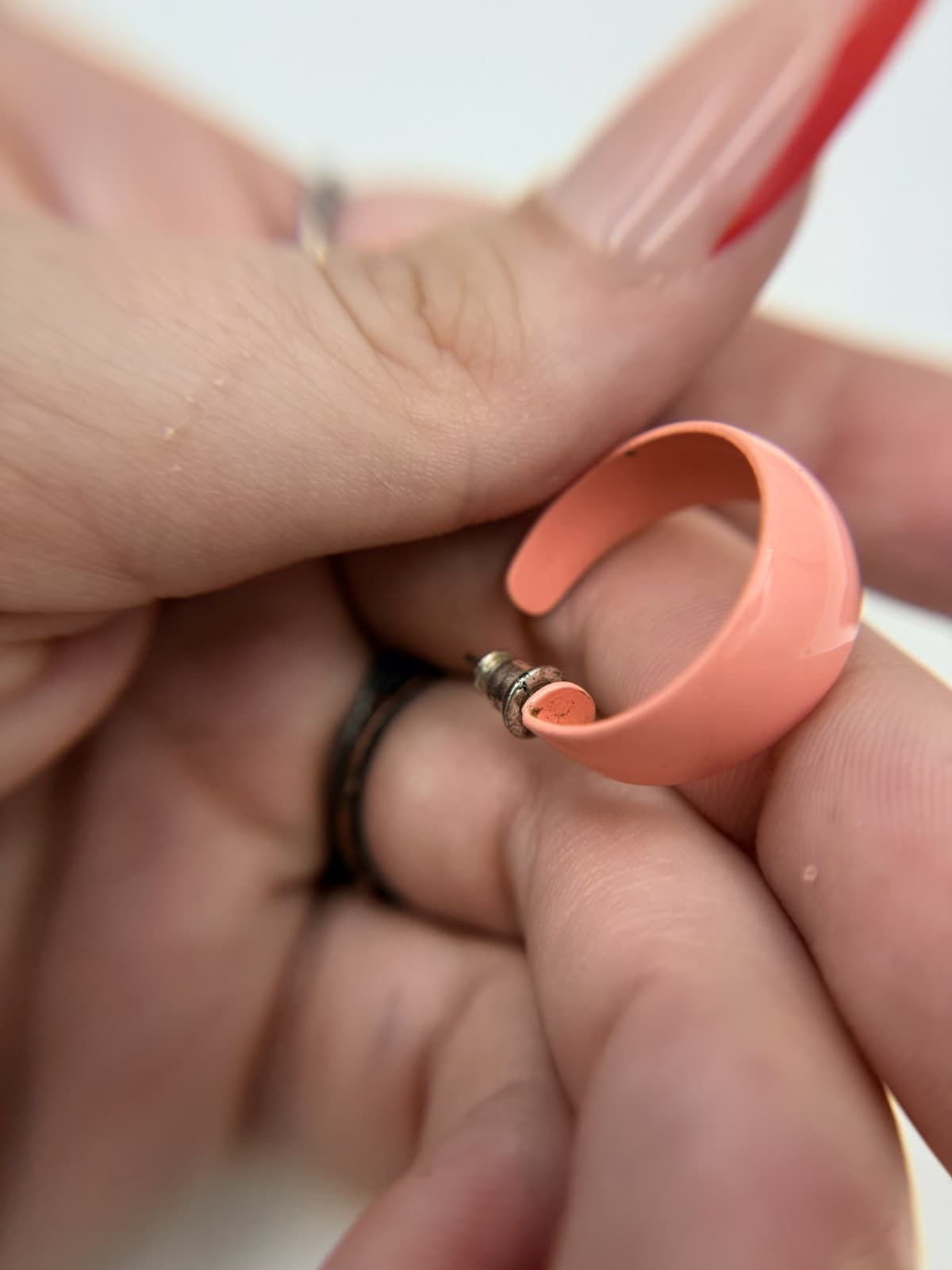Vintage Coral Pink Silver-Toned U-Shaped Fashion Clip-On Stud Hoop Earrings - Thumbnail 6