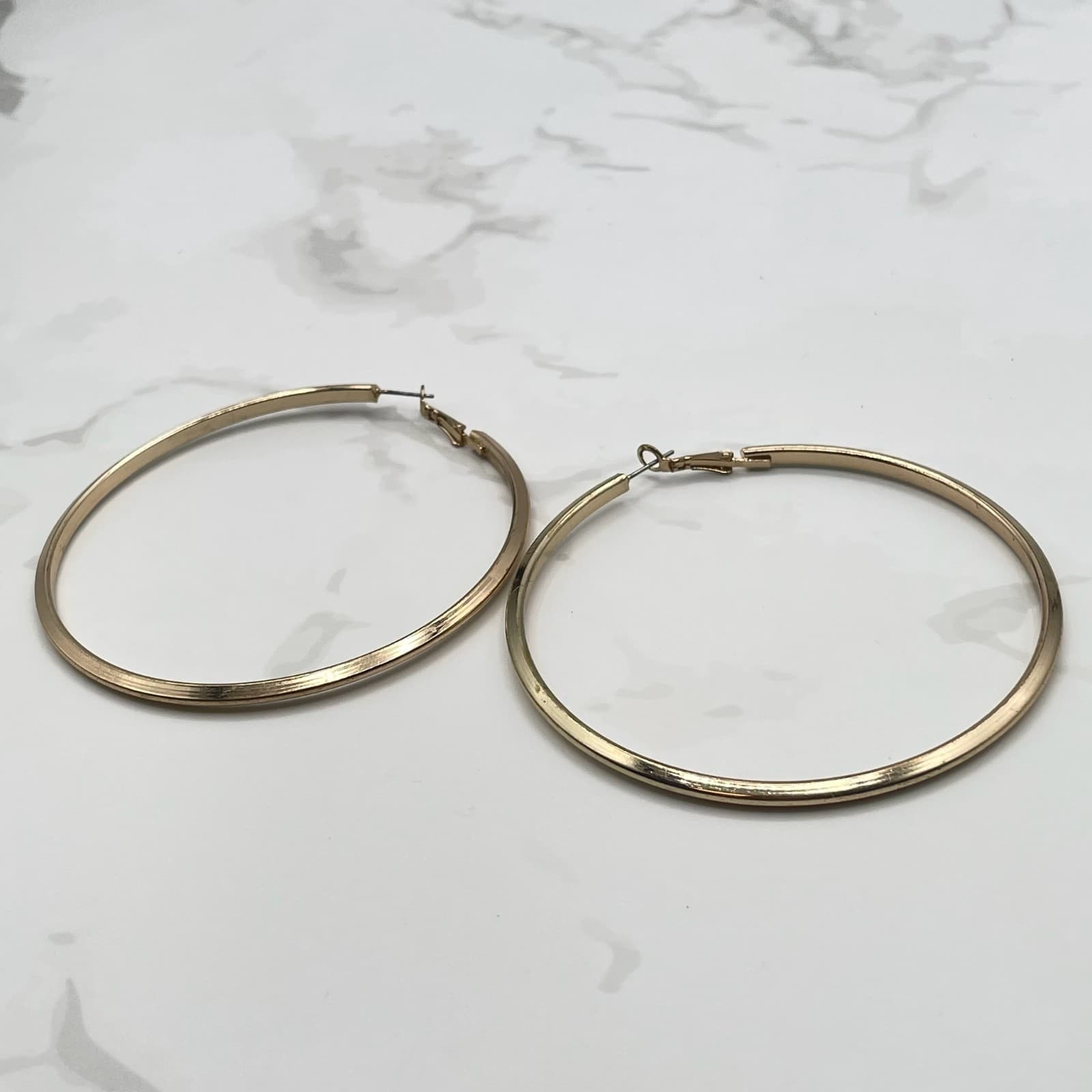 Vintage VTG Gold Tone Hoop Earrings Large 3" Oversized Thin Tube Round Circle - Thumbnail 5