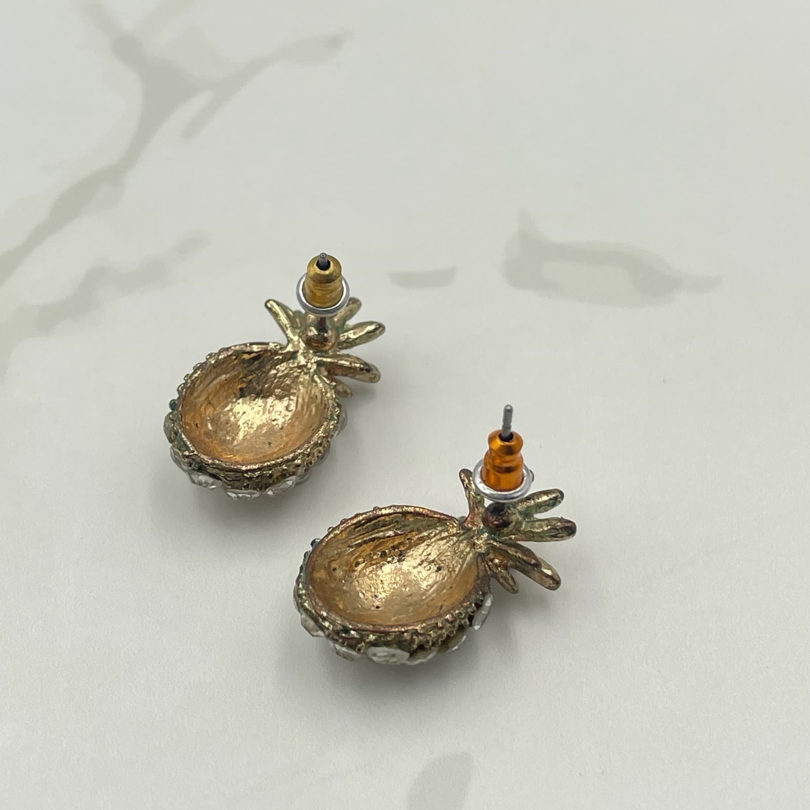 Vintage VTG Pineapple Stud Earrings Clear Rhinestone Gold Tone Pave Fruit - Thumbnail 5