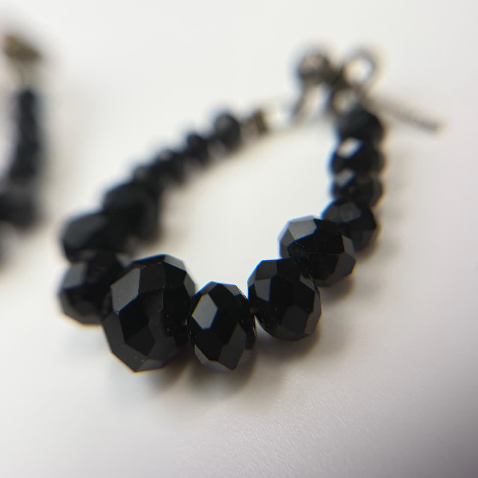 Vintage Black Faceted Glass Clip-On Fashion Classic Beaded Spinel Hoops Earrings - Thumbnail 10