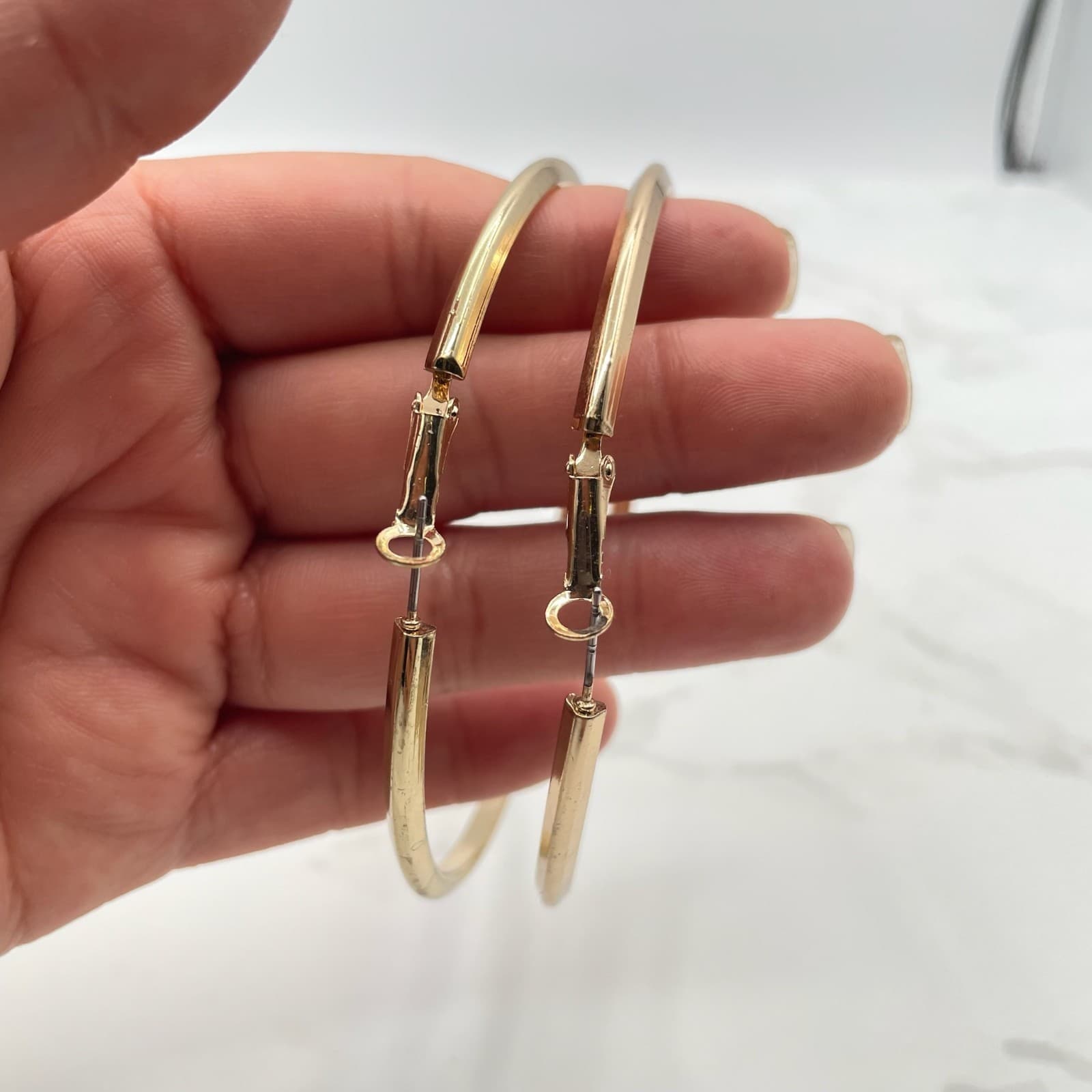 Vintage VTG Gold Tone Hoop Earrings Large 3" Oversized Thin Tube Round Circle - Thumbnail 12