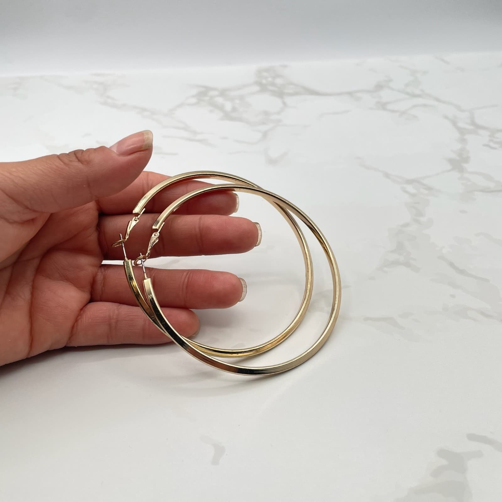 Vintage VTG Gold Tone Hoop Earrings Large 3" Oversized Thin Tube Round Circle - Thumbnail 13
