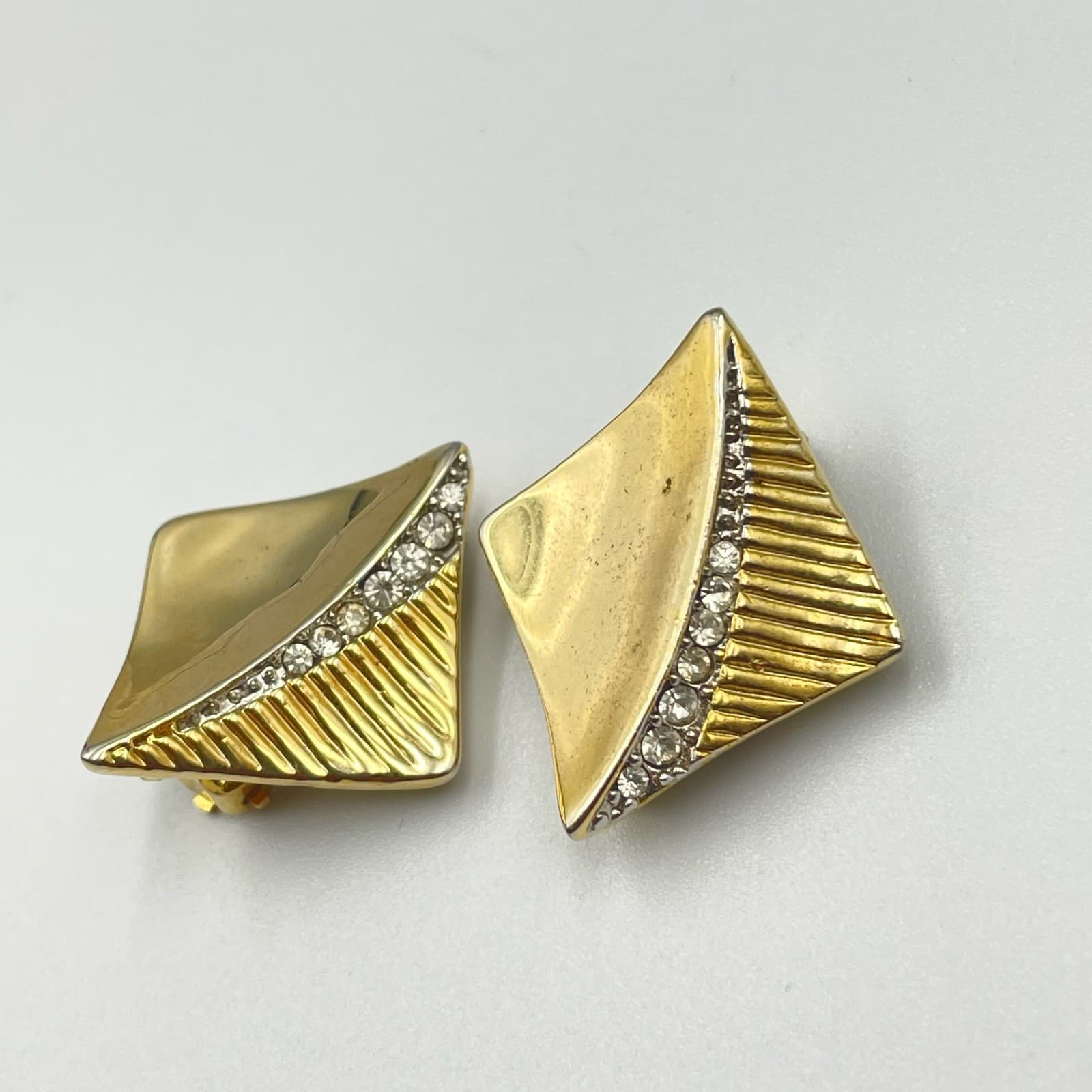 Vintage Gold Tone Square Clip On Earrings Pave Rhinestone Modernist Statement - Thumbnail 5