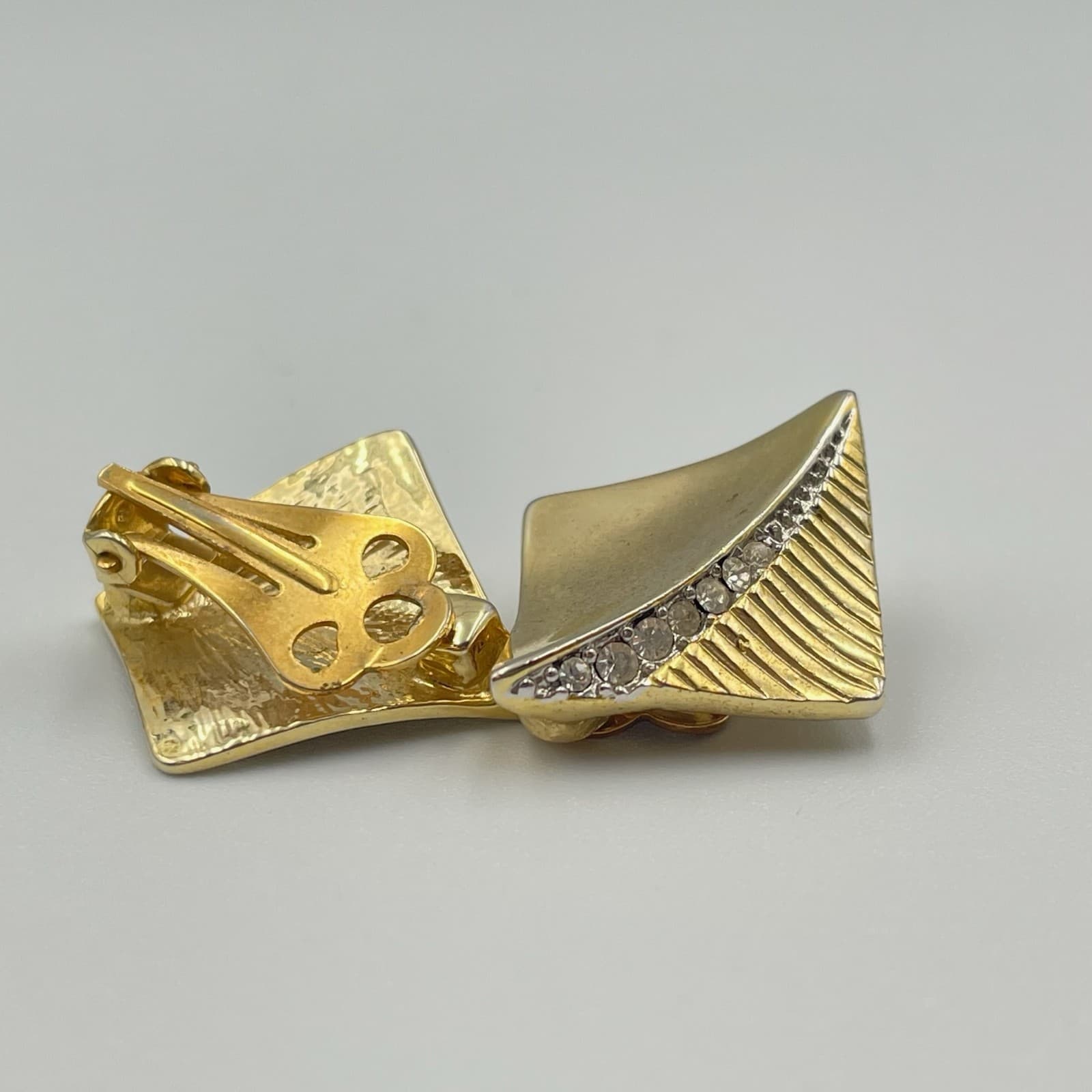 Vintage Gold Tone Square Clip On Earrings Pave Rhinestone Modernist Statement - Thumbnail 10