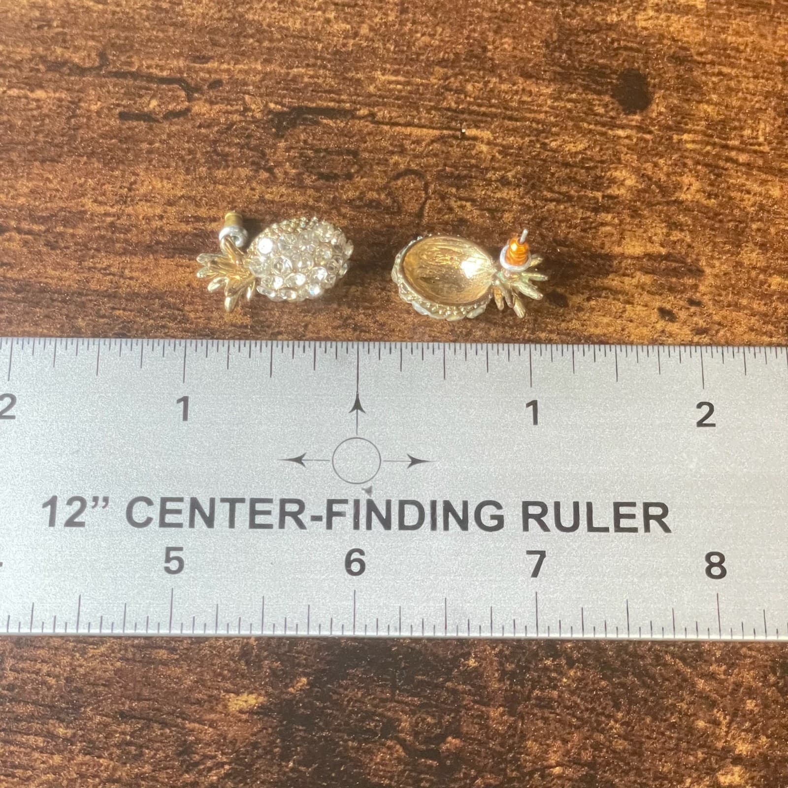 Vintage VTG Pineapple Stud Earrings Clear Rhinestone Gold Tone Pave Fruit - Thumbnail 3