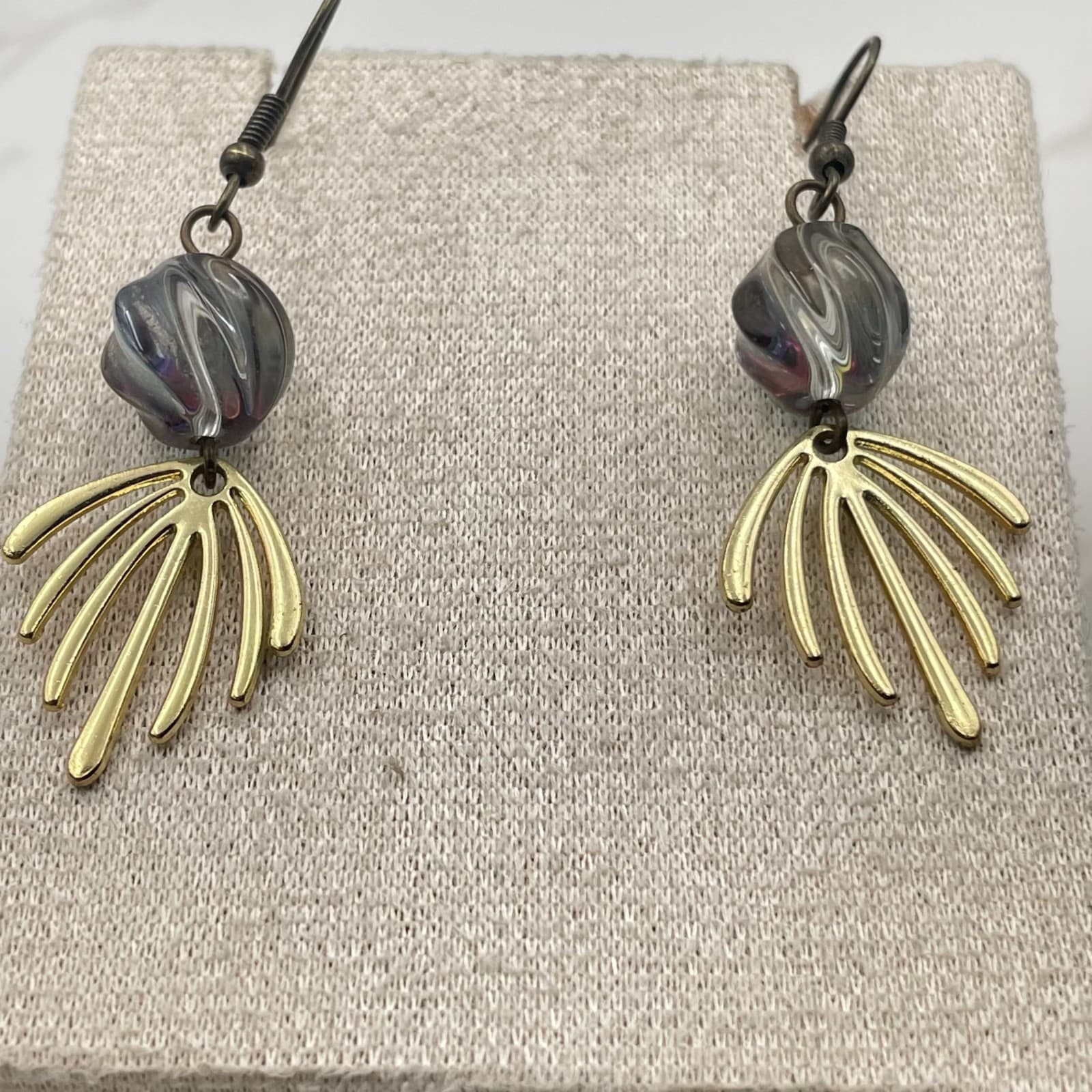 Vintage VTG Silver Tone Filigree Flower Brooch Pin Faux Pearl Center Small - Thumbnail 3