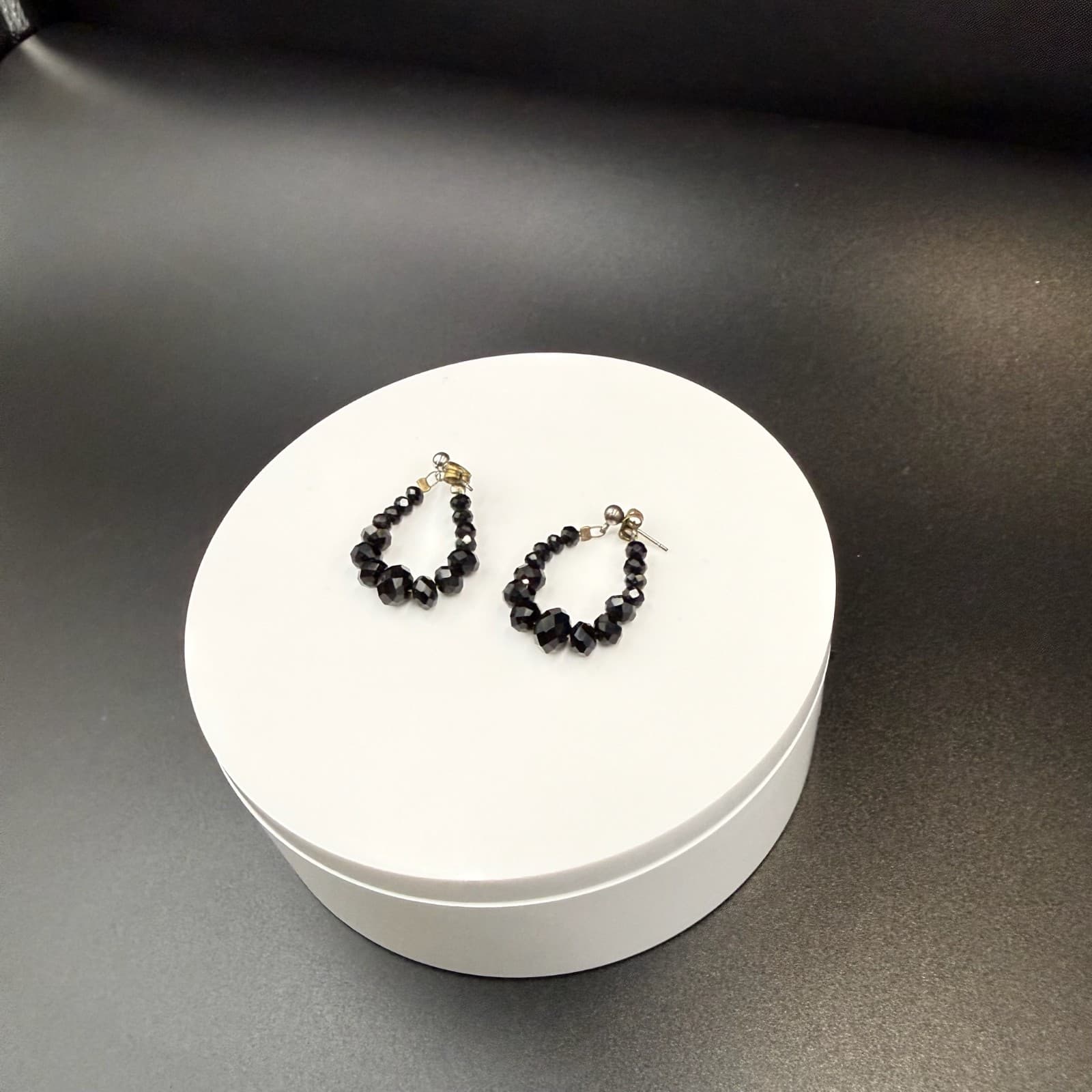 Vintage Black Faceted Glass Clip-On Fashion Classic Beaded Spinel Hoops Earrings - Thumbnail 2