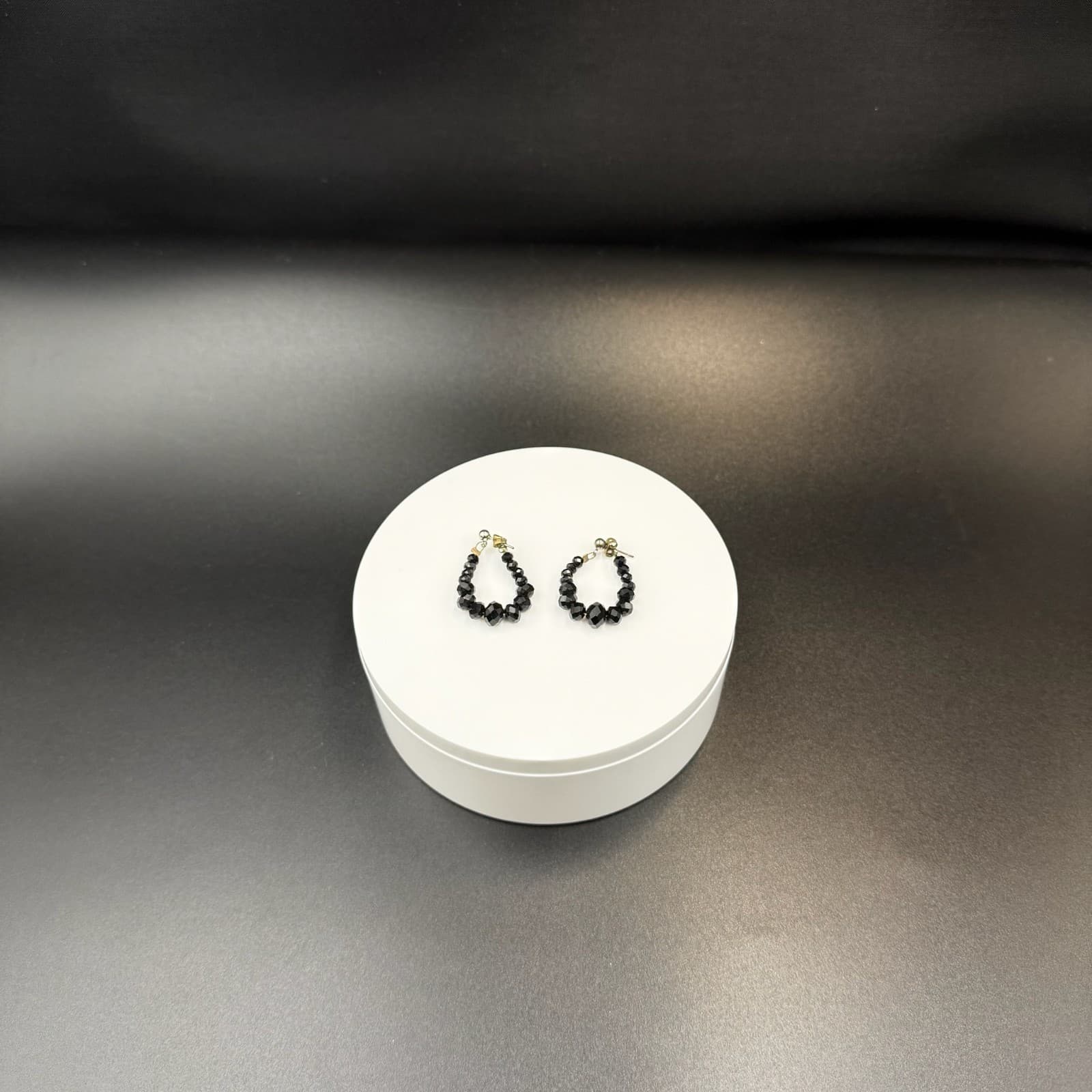 Vintage Black Faceted Glass Clip-On Fashion Classic Beaded Spinel Hoops Earrings - Thumbnail 3