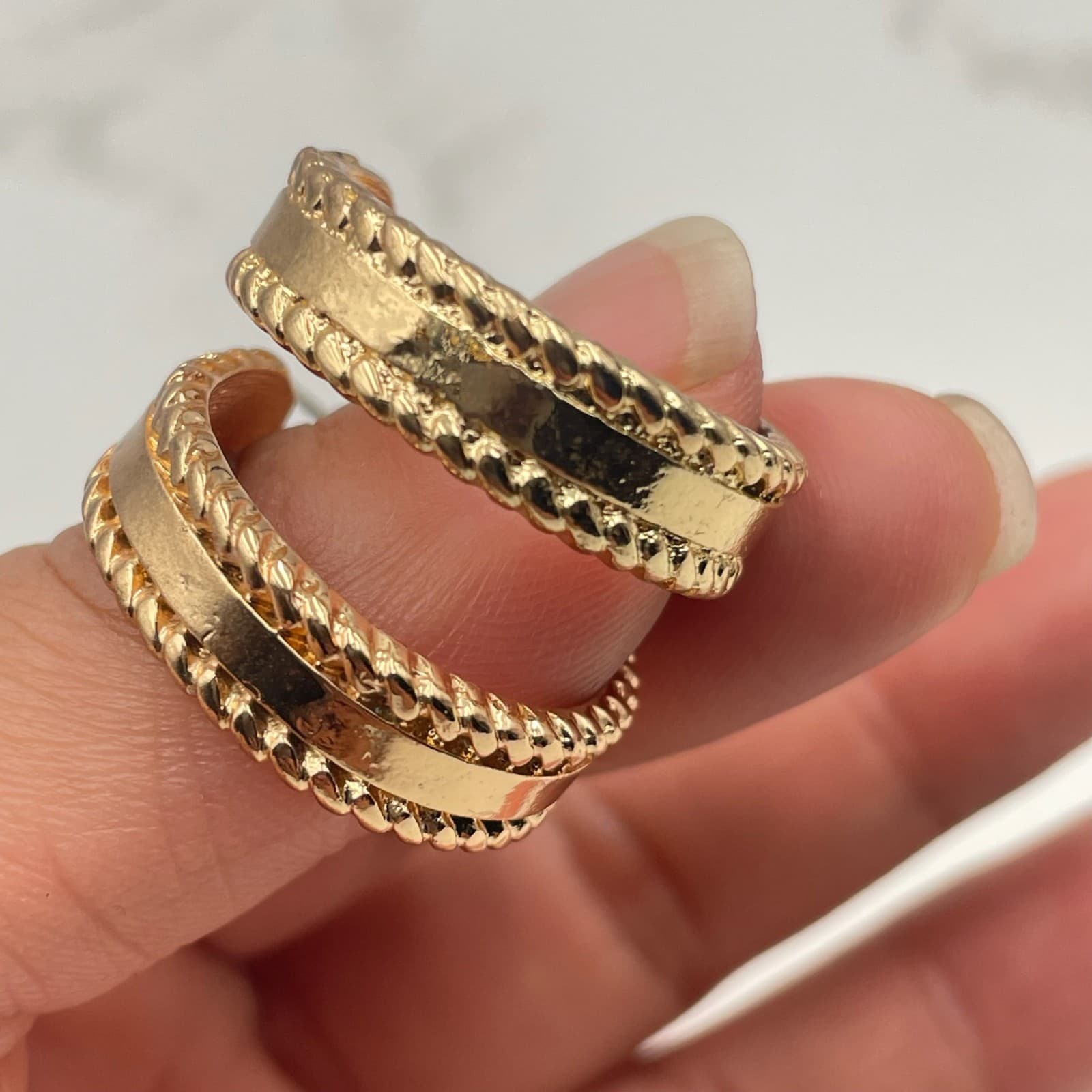 Vintage VTG Gold Tone Wide Hoops Earrings Rope Edge Dome Chunky Post Back - Thumbnail 2