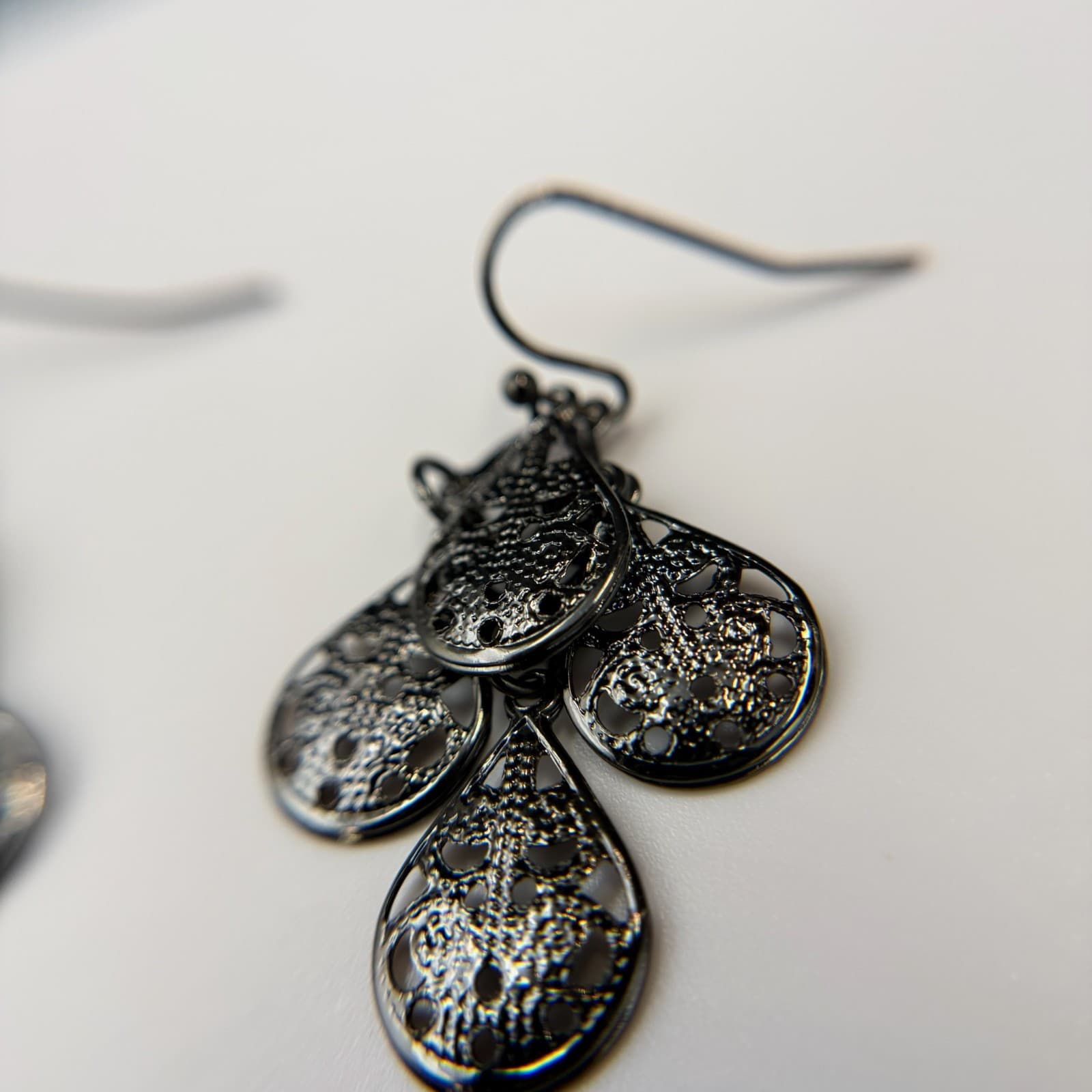 Vintage French Wire Silver-Tone Fashion Classic Dropped Filigree Teardrop Dangle - Thumbnail 10