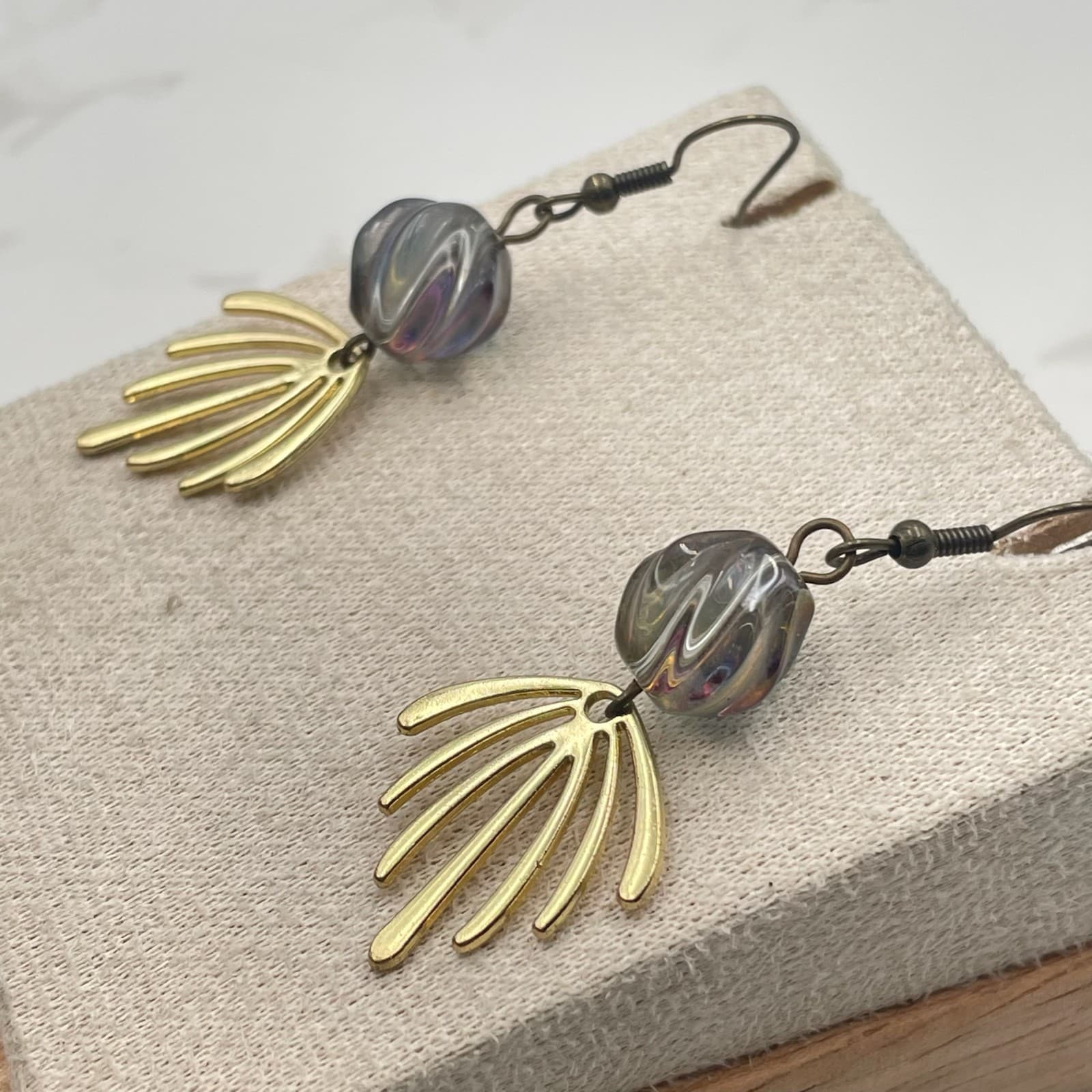 Vintage VTG Silver Tone Filigree Flower Brooch Pin Faux Pearl Center Small - Thumbnail 4