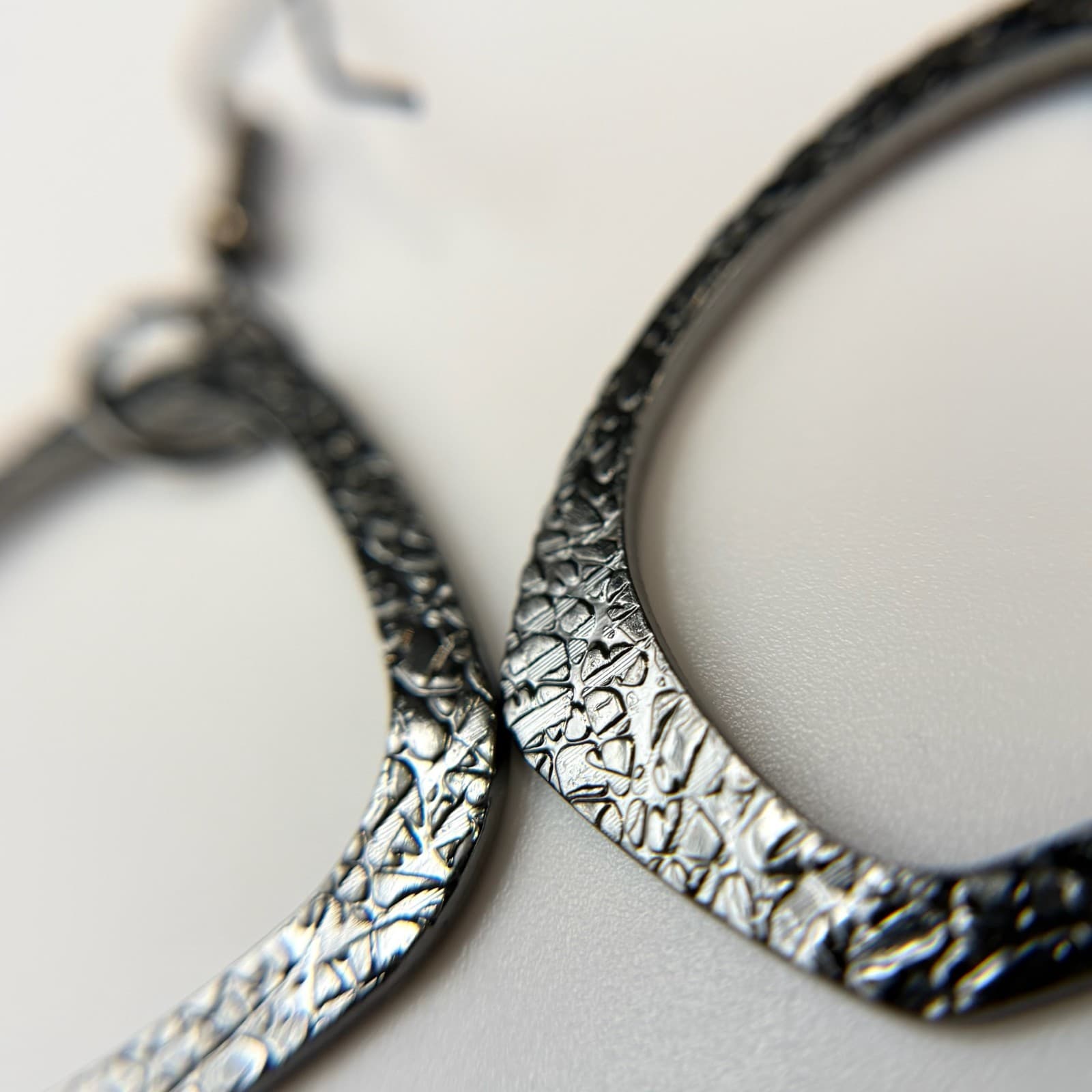 Vintage Silver-Toned Textured Finish Rhombus-Shaped Fashion Dangle Hook Earrings - Thumbnail 12