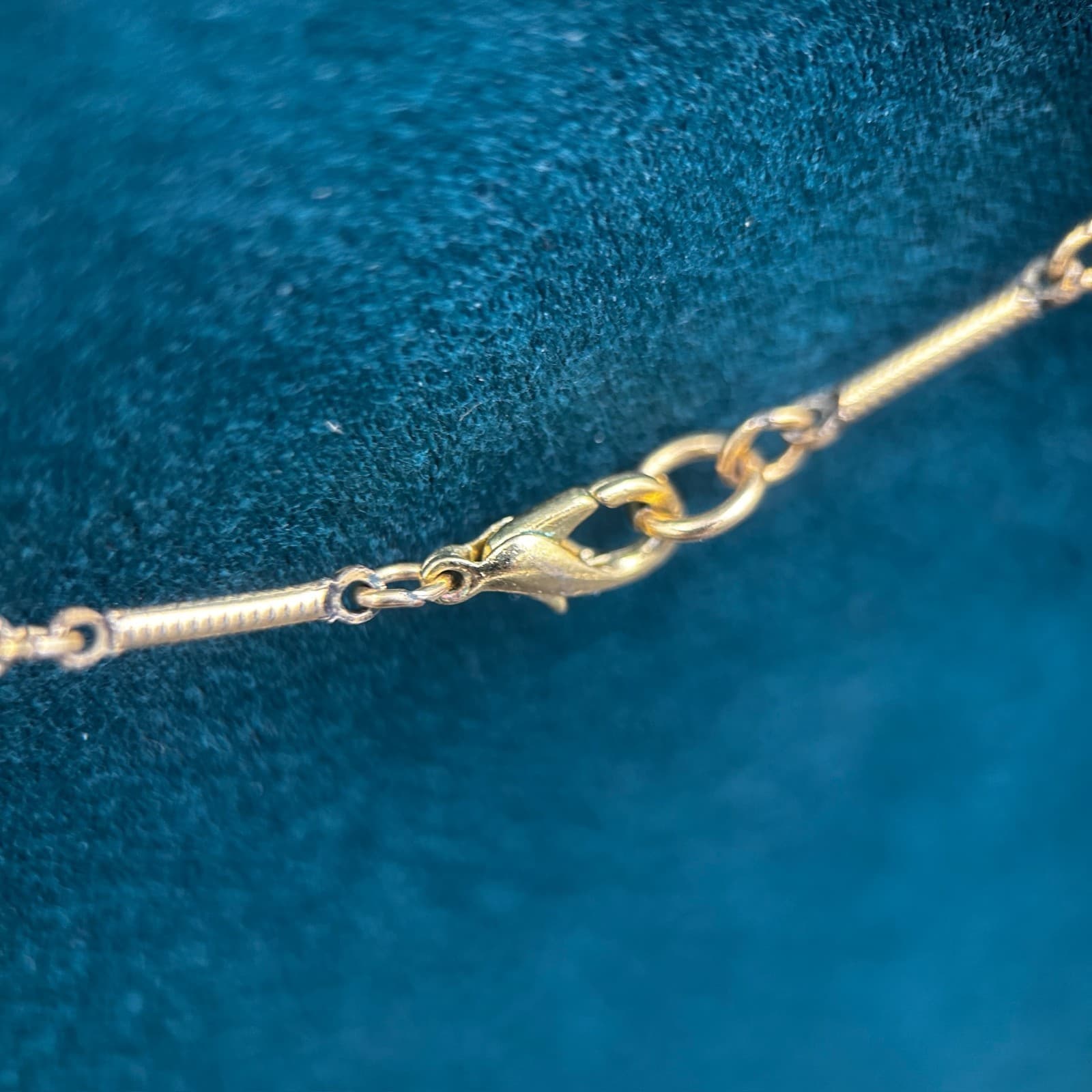 Vintage Gold Black Beaded Y Necklace Elegant Filigree Drop Design 15in - Thumbnail 6