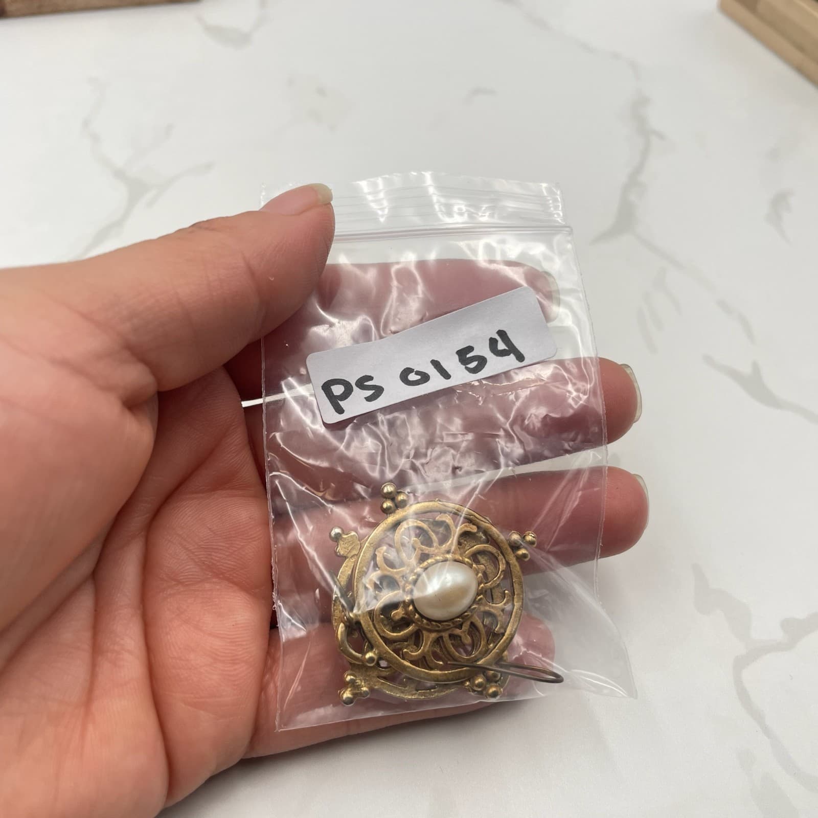 Vintage VTG Faux Pearl Drop Earrings Gold Tone Filigree Bohemian Round Dangle - Thumbnail 6