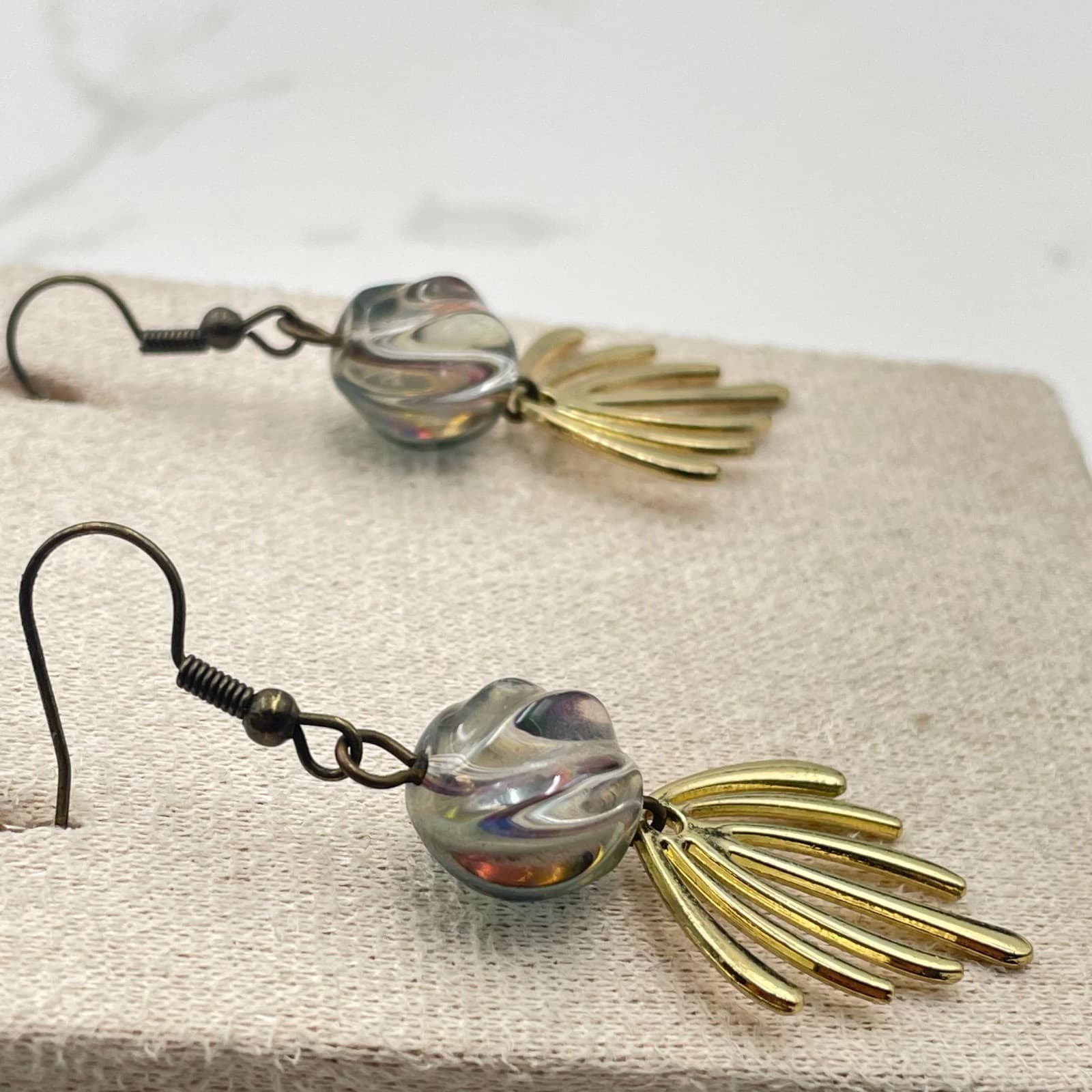 Vintage VTG Silver Tone Filigree Flower Brooch Pin Faux Pearl Center Small - Thumbnail 5