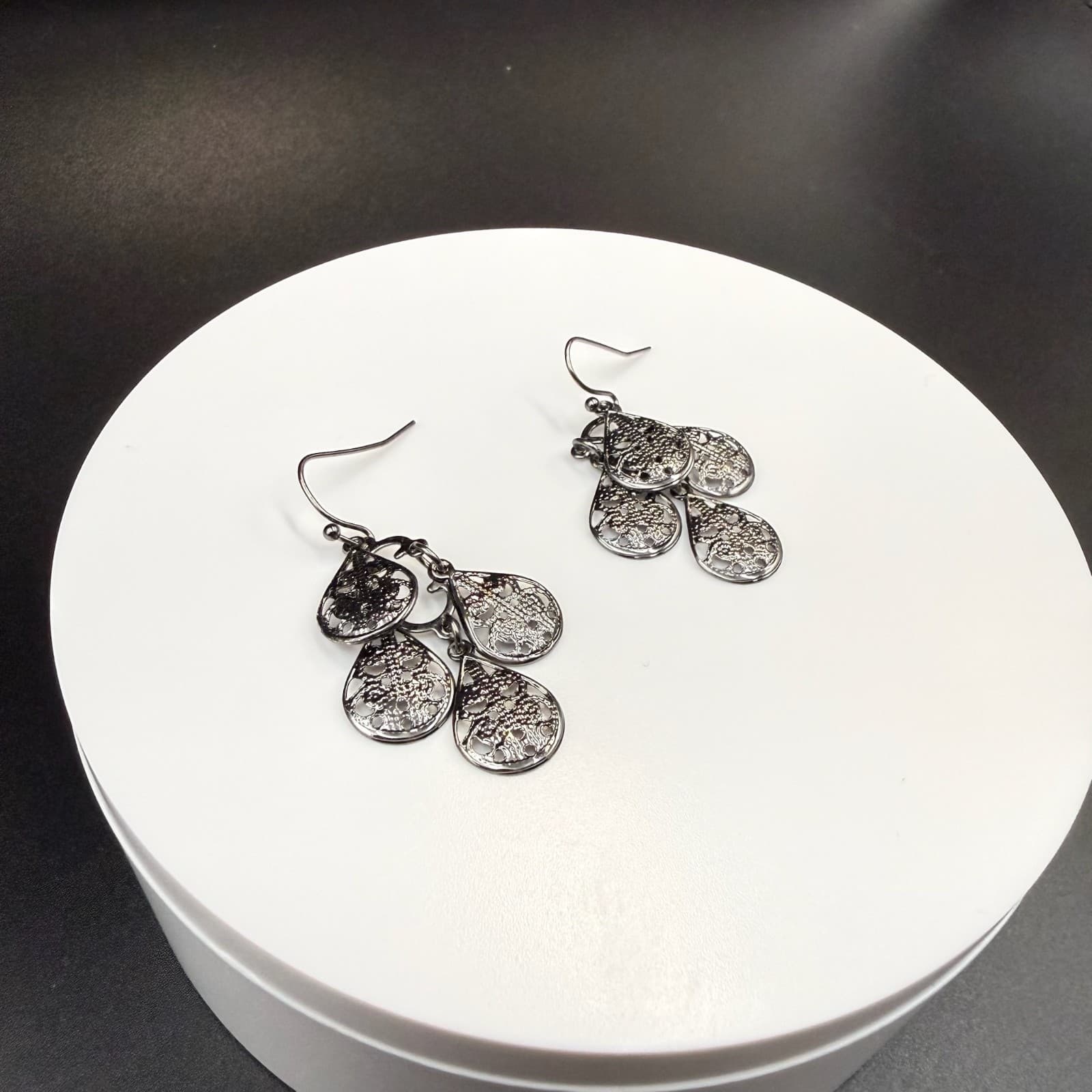 Vintage French Wire Silver-Tone Fashion Classic Dropped Filigree Teardrop Dangle - Thumbnail 7