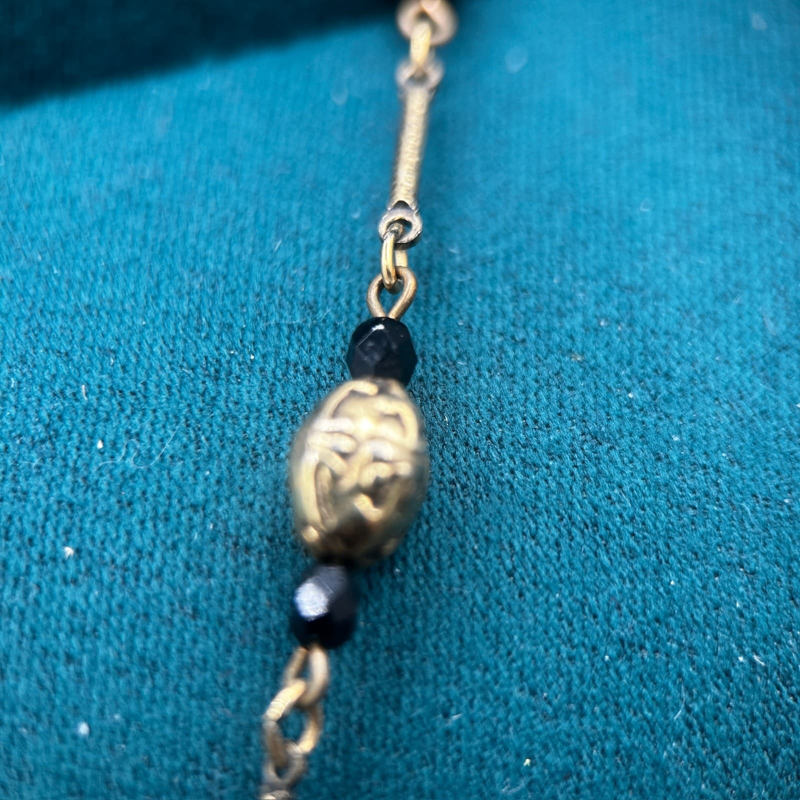 Vintage Gold Black Beaded Y Necklace Elegant Filigree Drop Design 15in - Thumbnail 5