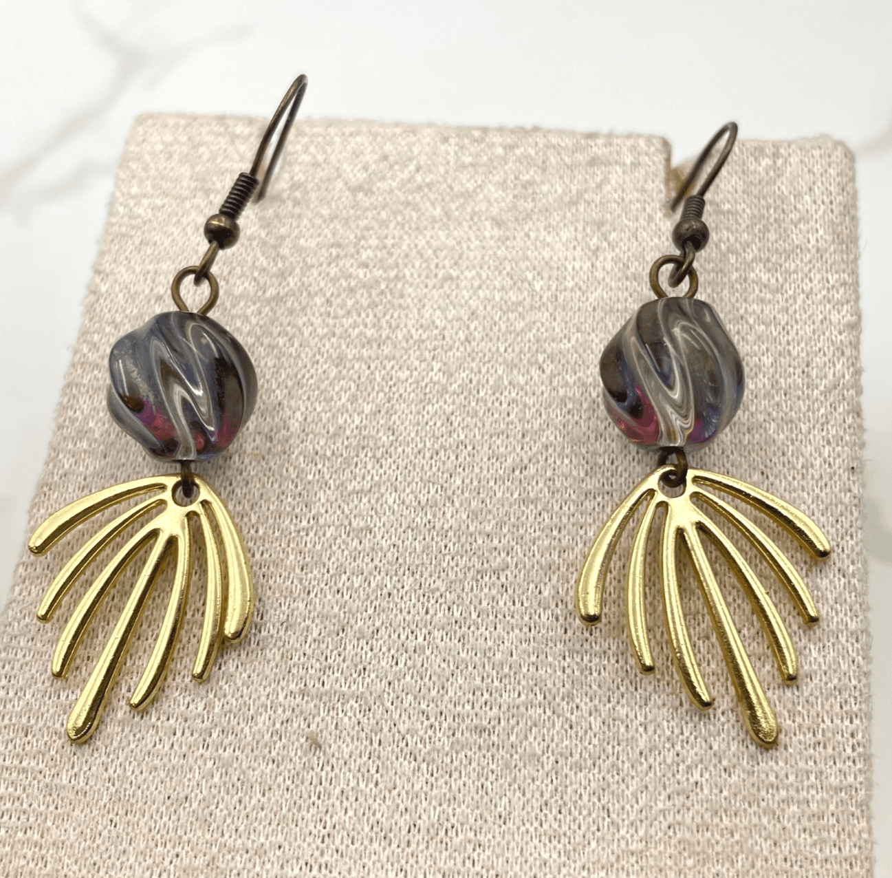 Vintage VTG Silver Tone Filigree Flower Brooch Pin Faux Pearl Center Small - Image 1