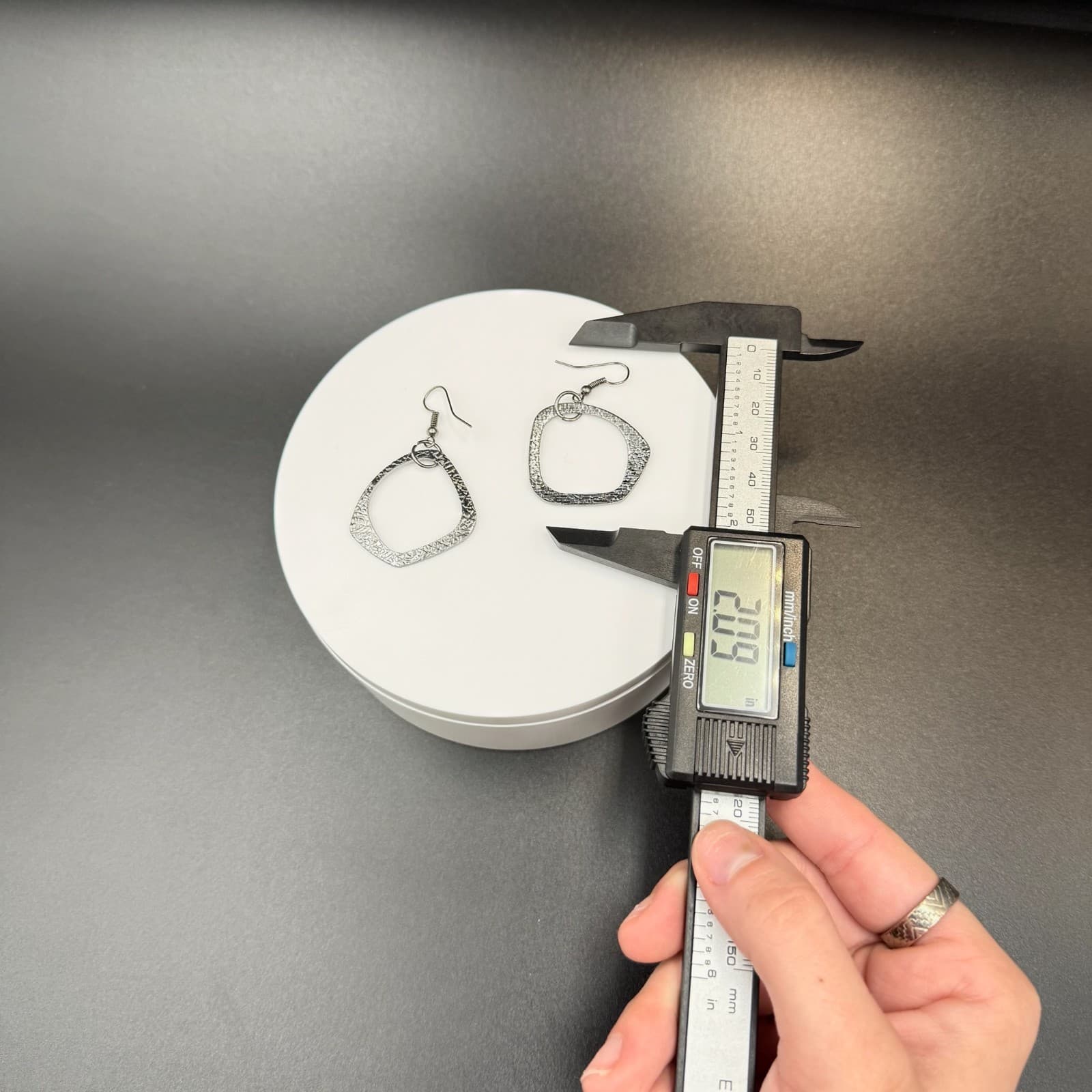 Vintage Silver-Toned Textured Finish Rhombus-Shaped Fashion Dangle Hook Earrings - Thumbnail 13