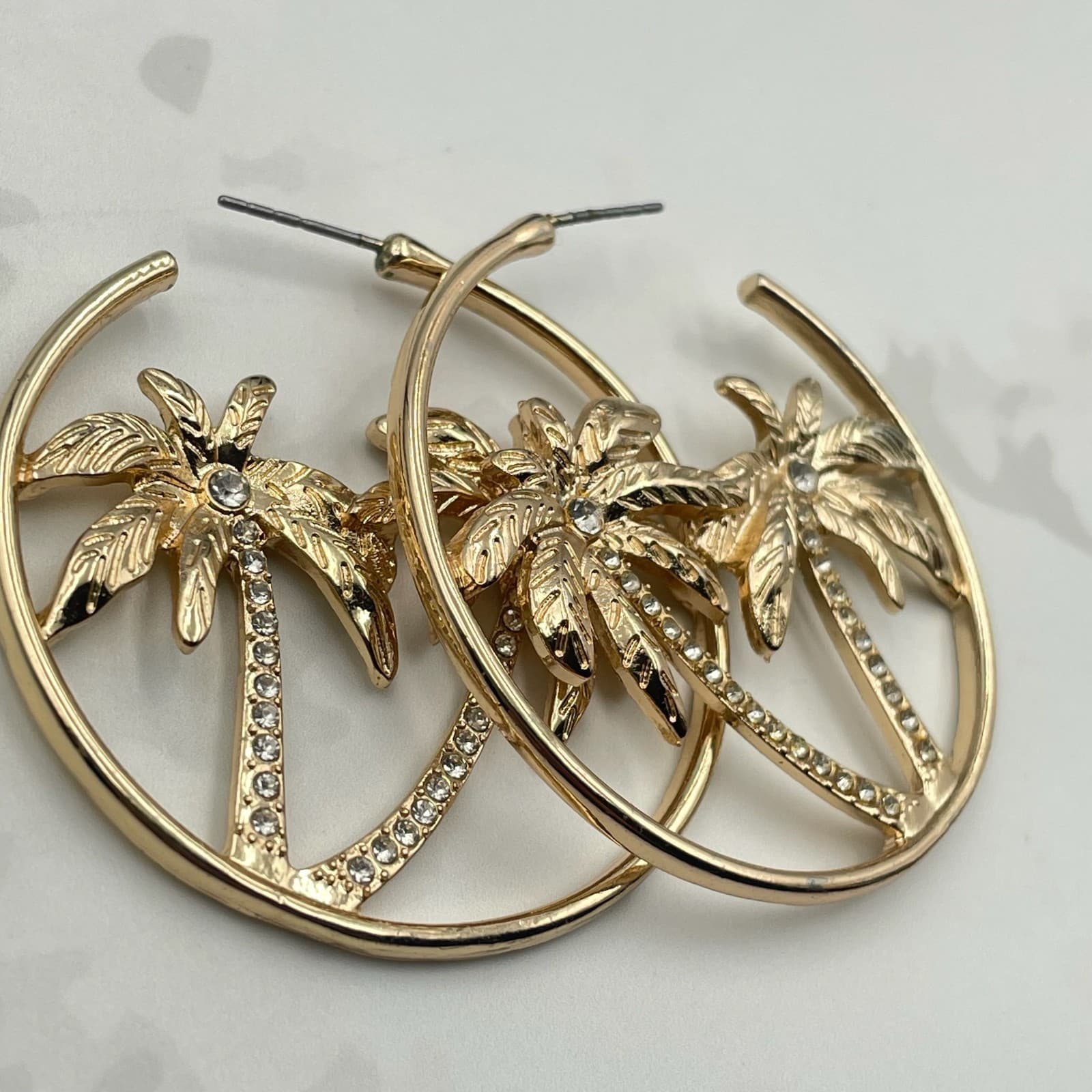 Vintage VTG Gold Tone Big Hoop Palm Tree Earrings Rhinestone Pave Tropical - Thumbnail 6