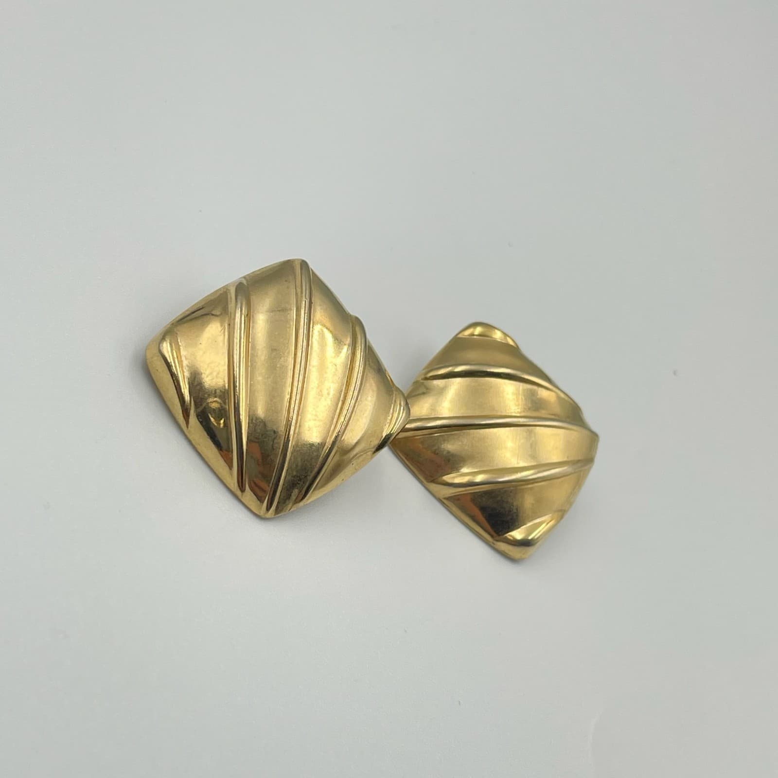 Vintage Gold Tone Domed Square Post Earrings Textured Statement Stud Screw-back - Thumbnail 5