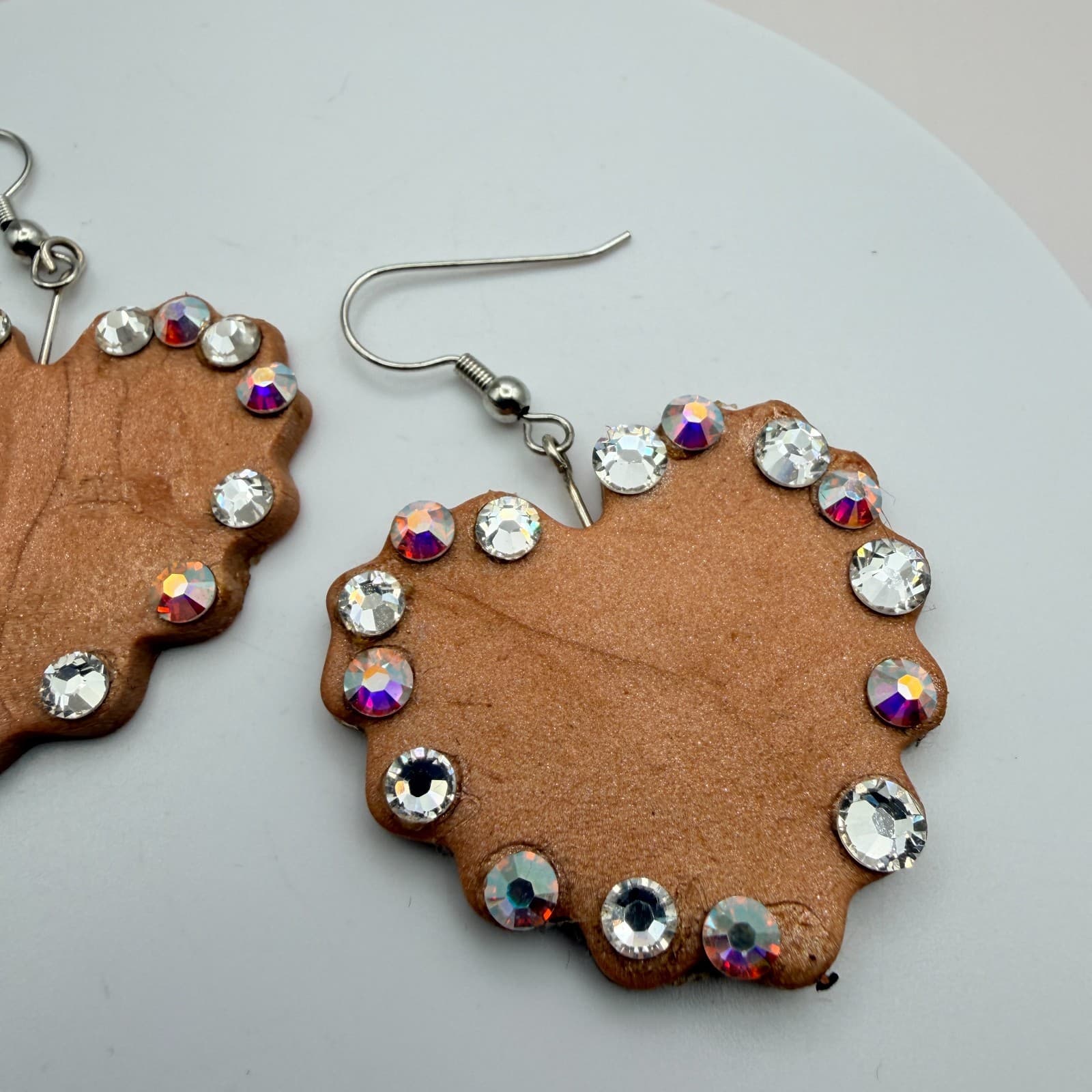 Vintage 90s Heart Dangle Earrings Leather Style Glass Rhinestone Women's Jewelry - Thumbnail 4