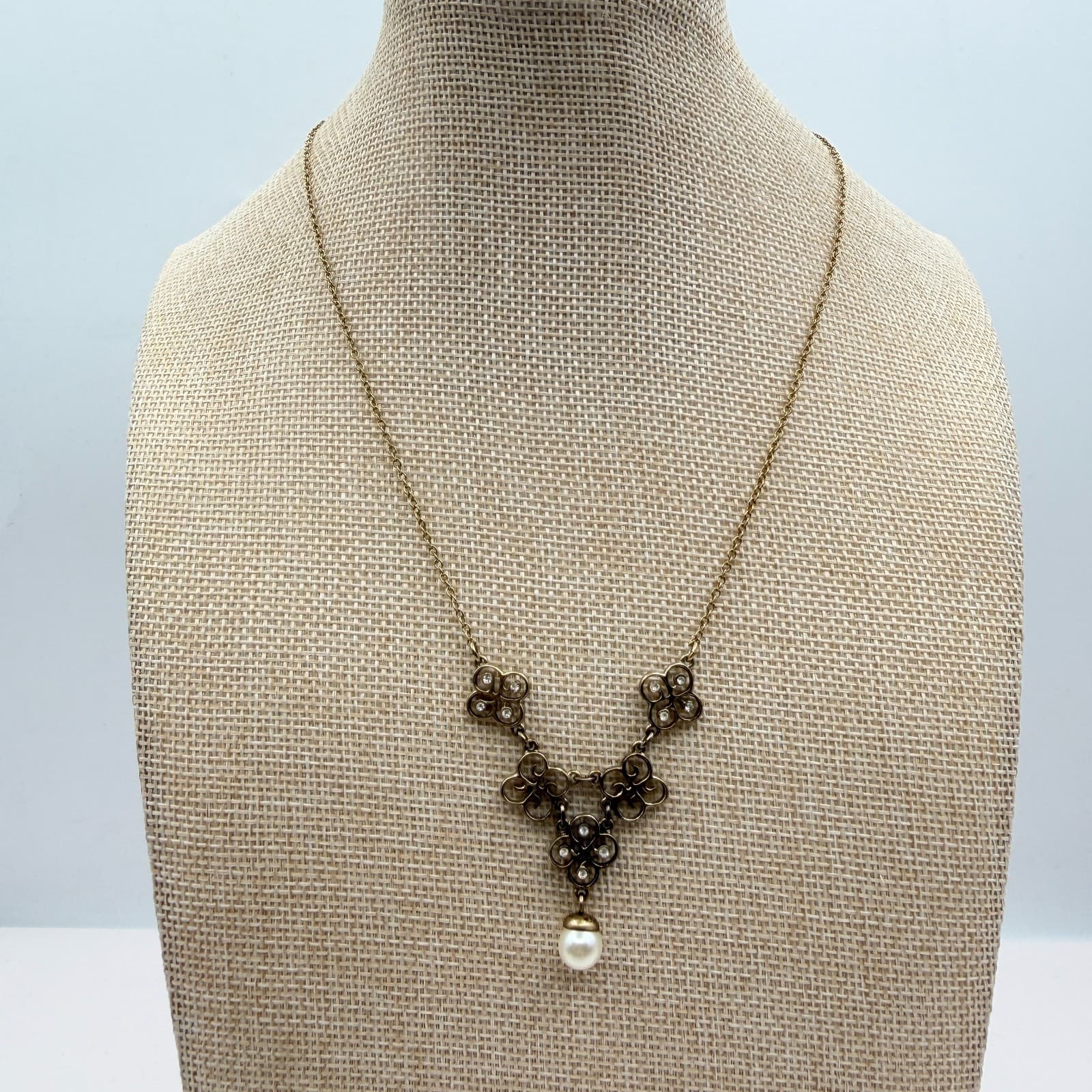 Vintage Y2K Gold Tone Faux Pearl Drop Filigree Flower Necklace Women's Jewelry - Image 1