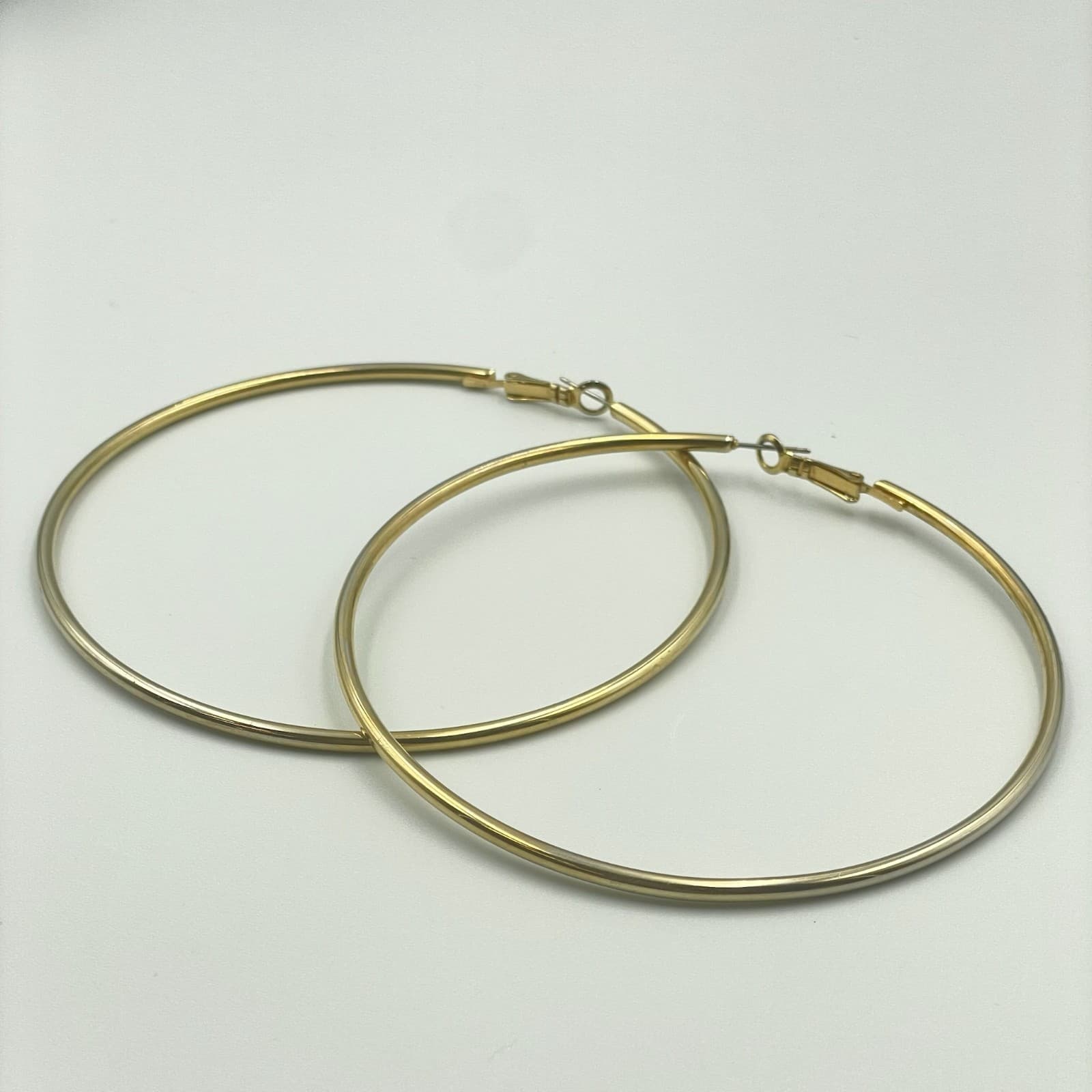 Vintage Huge XL Thin Gold Tone Hoop Earrings 4” Big Statement Fashion Leverback - Thumbnail 3