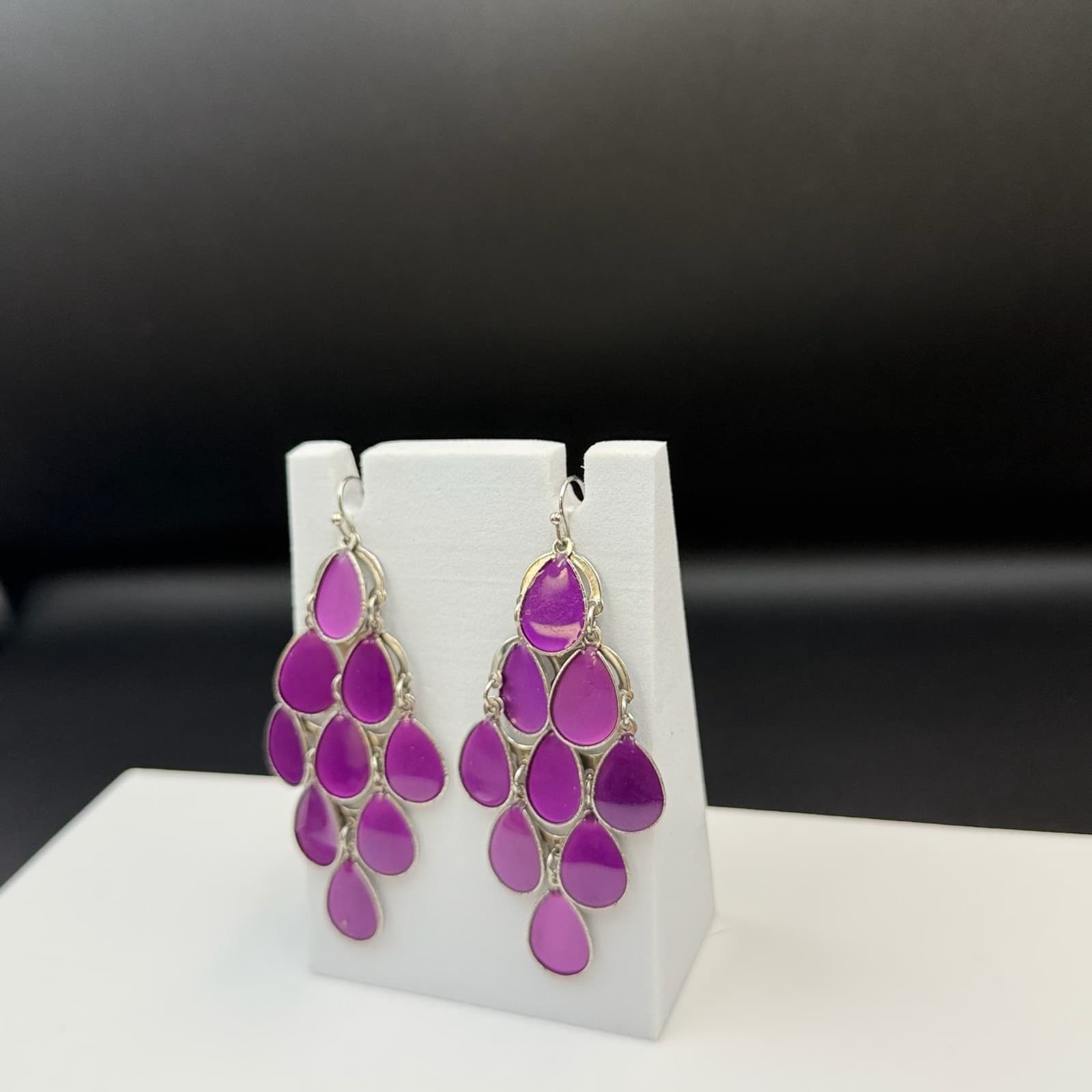 Vintage Purple Opaque Enameled Tear-Drop Retro Chandelier Pierced Earrings - Thumbnail 2
